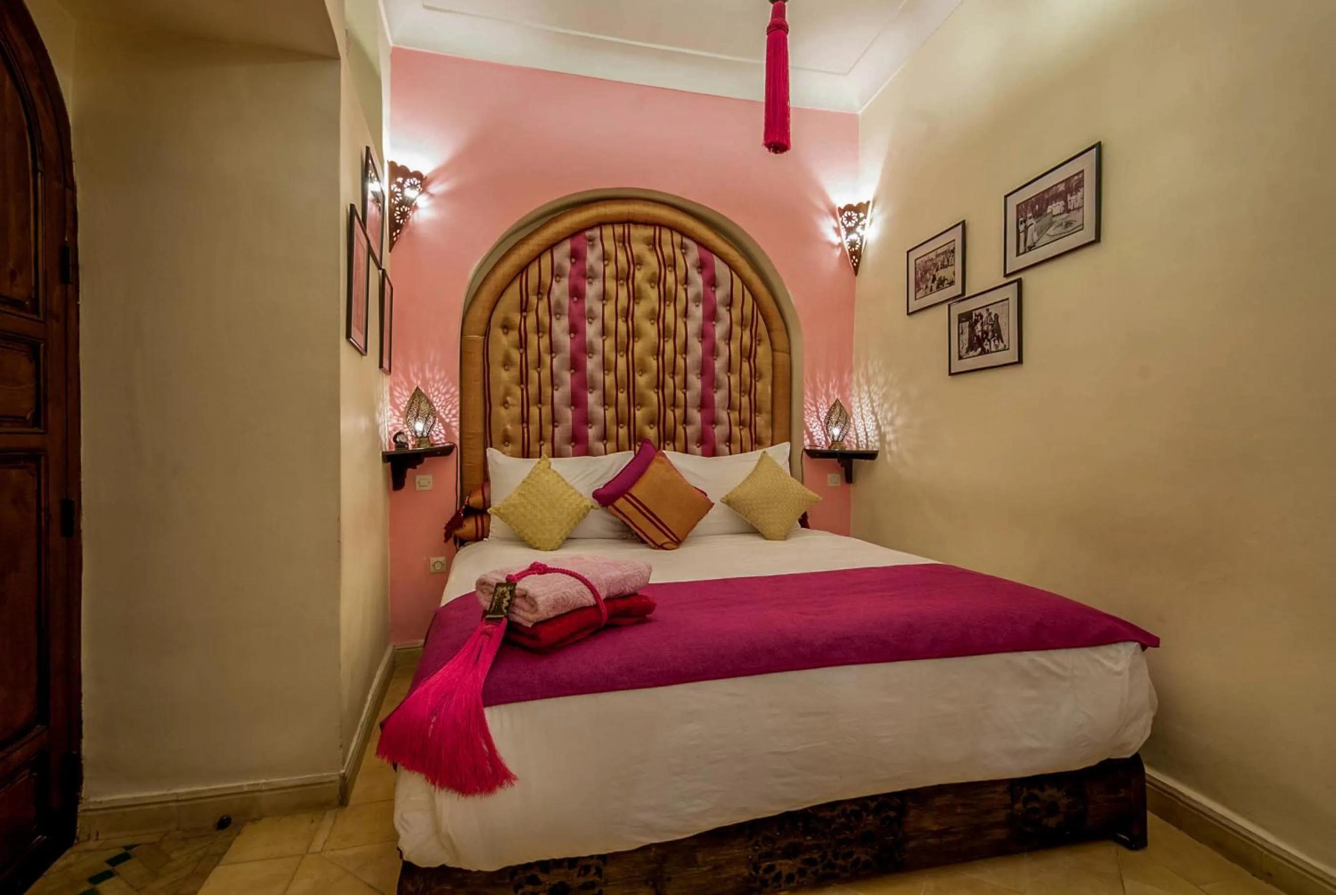 Bed in Riad Anabel