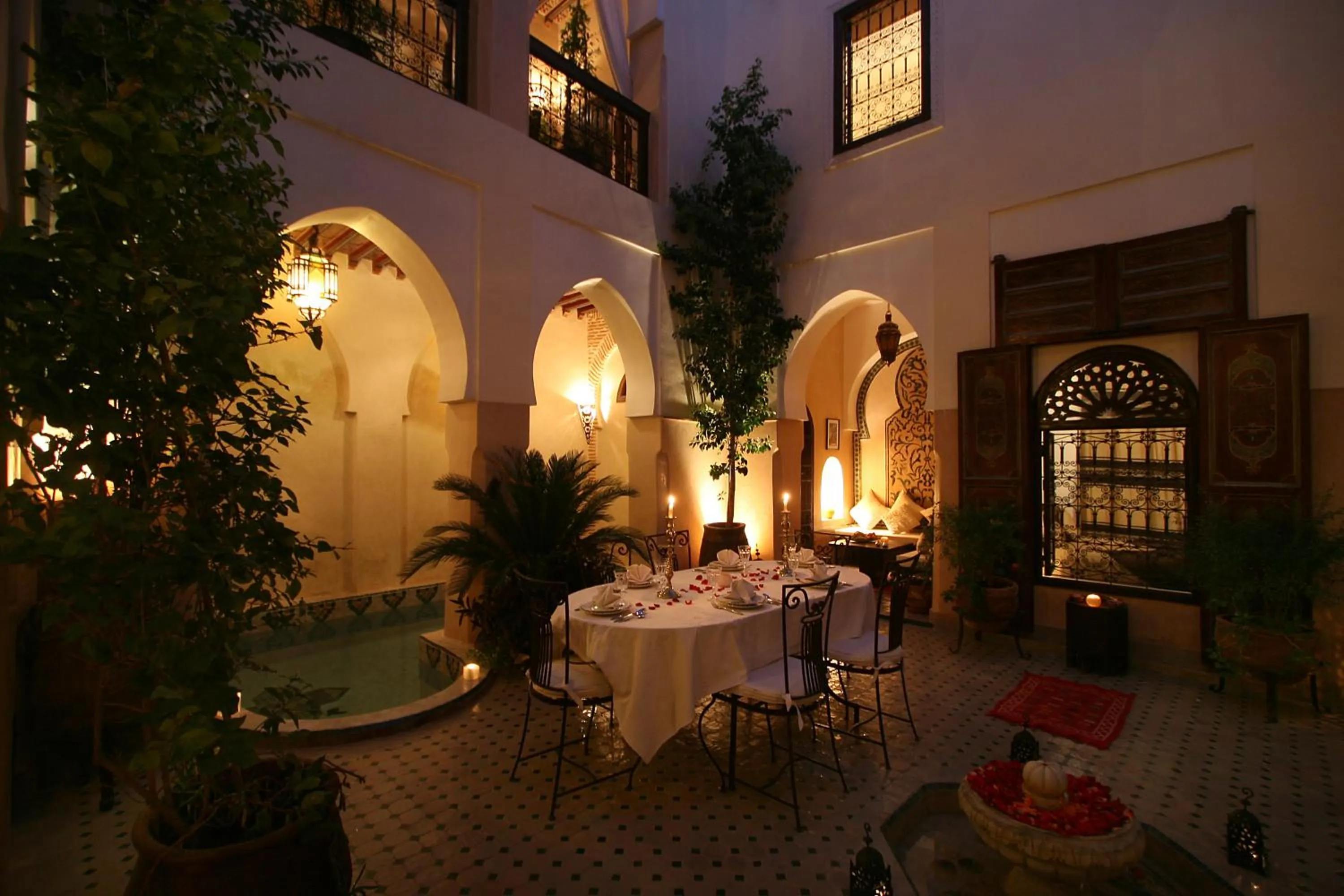 Restaurant/places to eat in Riad Anabel