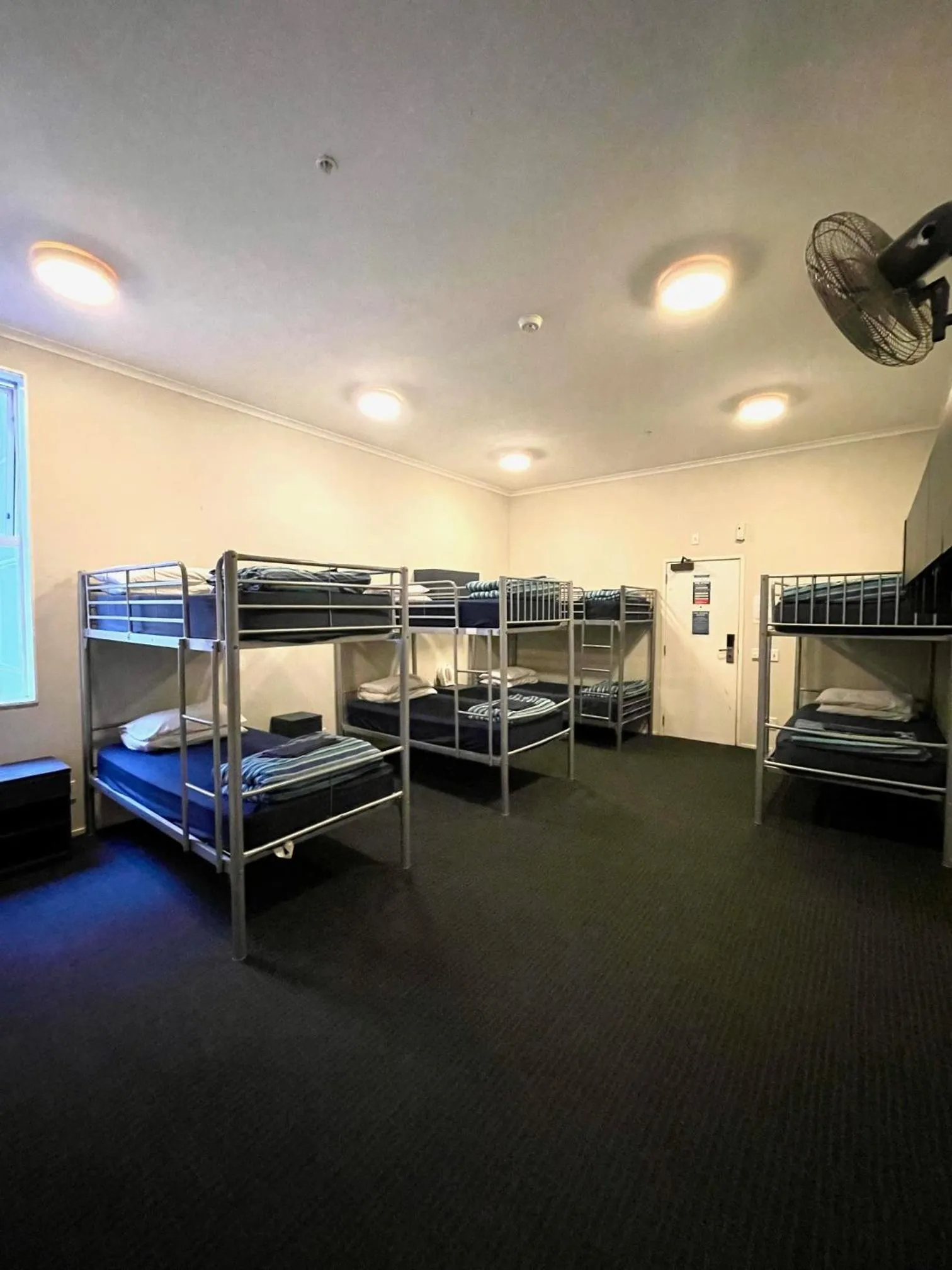 Photo of the whole room, Bed in Nomads Capital Backpackers - Wellington