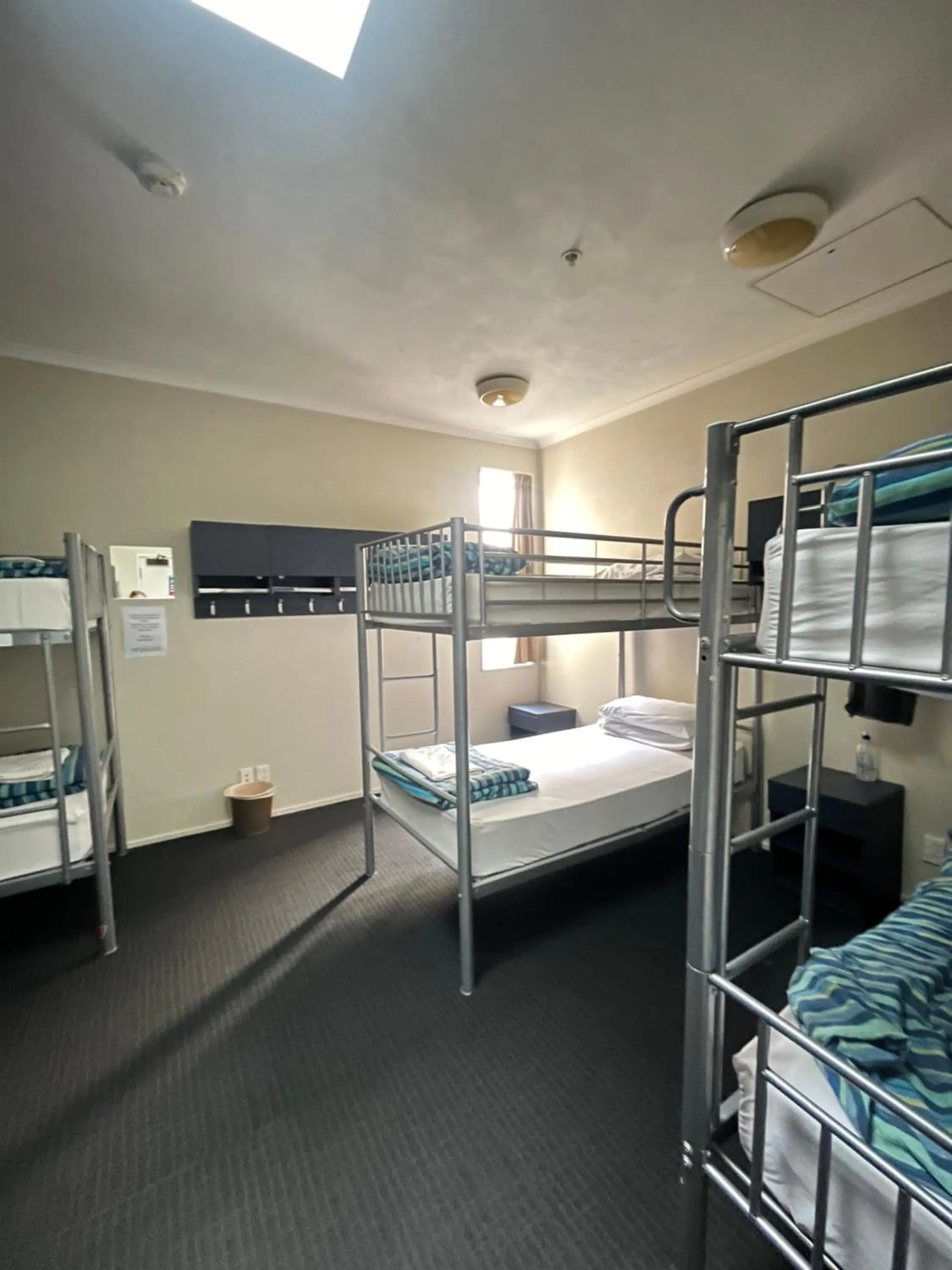 Photo of the whole room, Bed in Nomads Capital Backpackers - Wellington