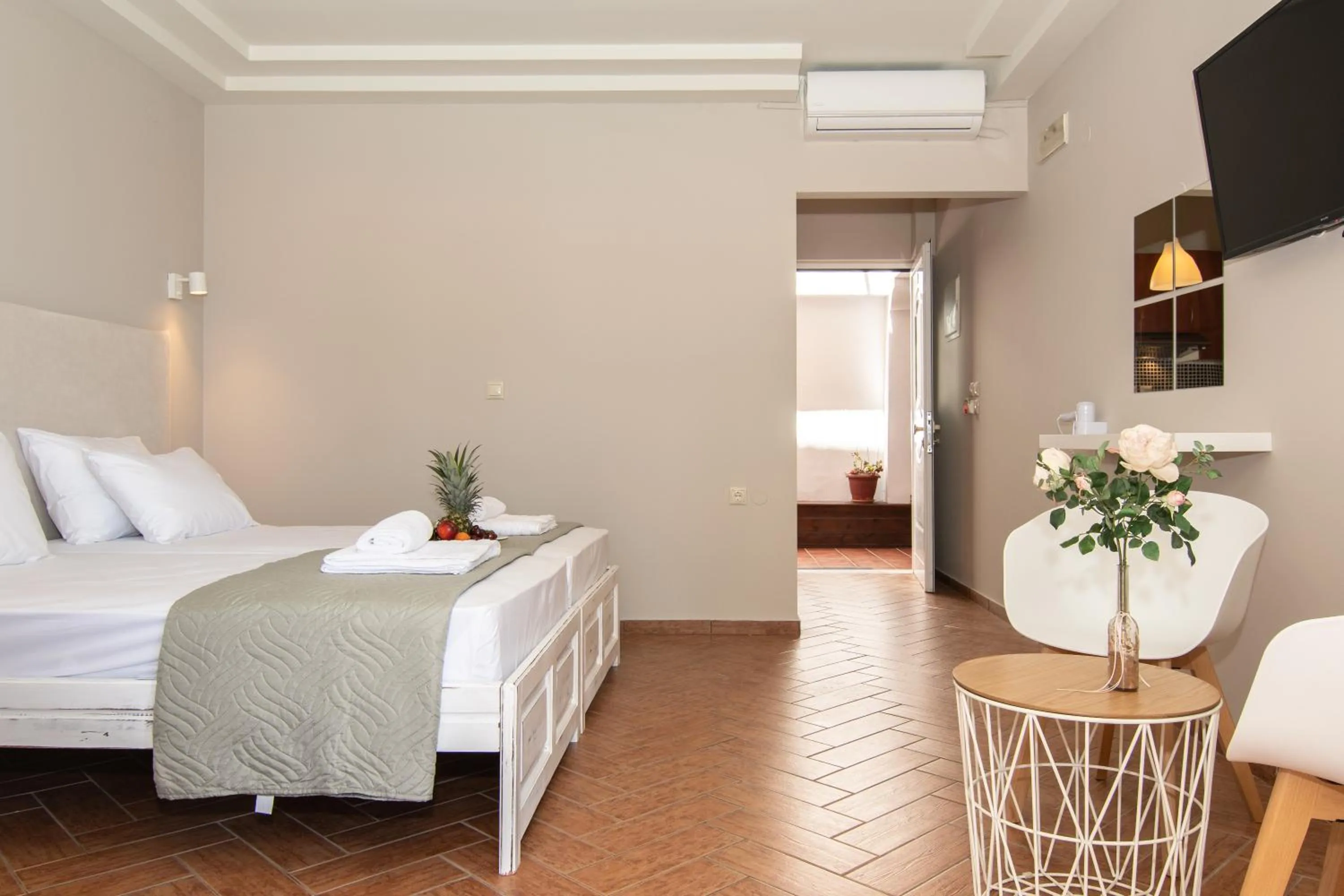 Shower in Girogiali beach hotel - Adults only