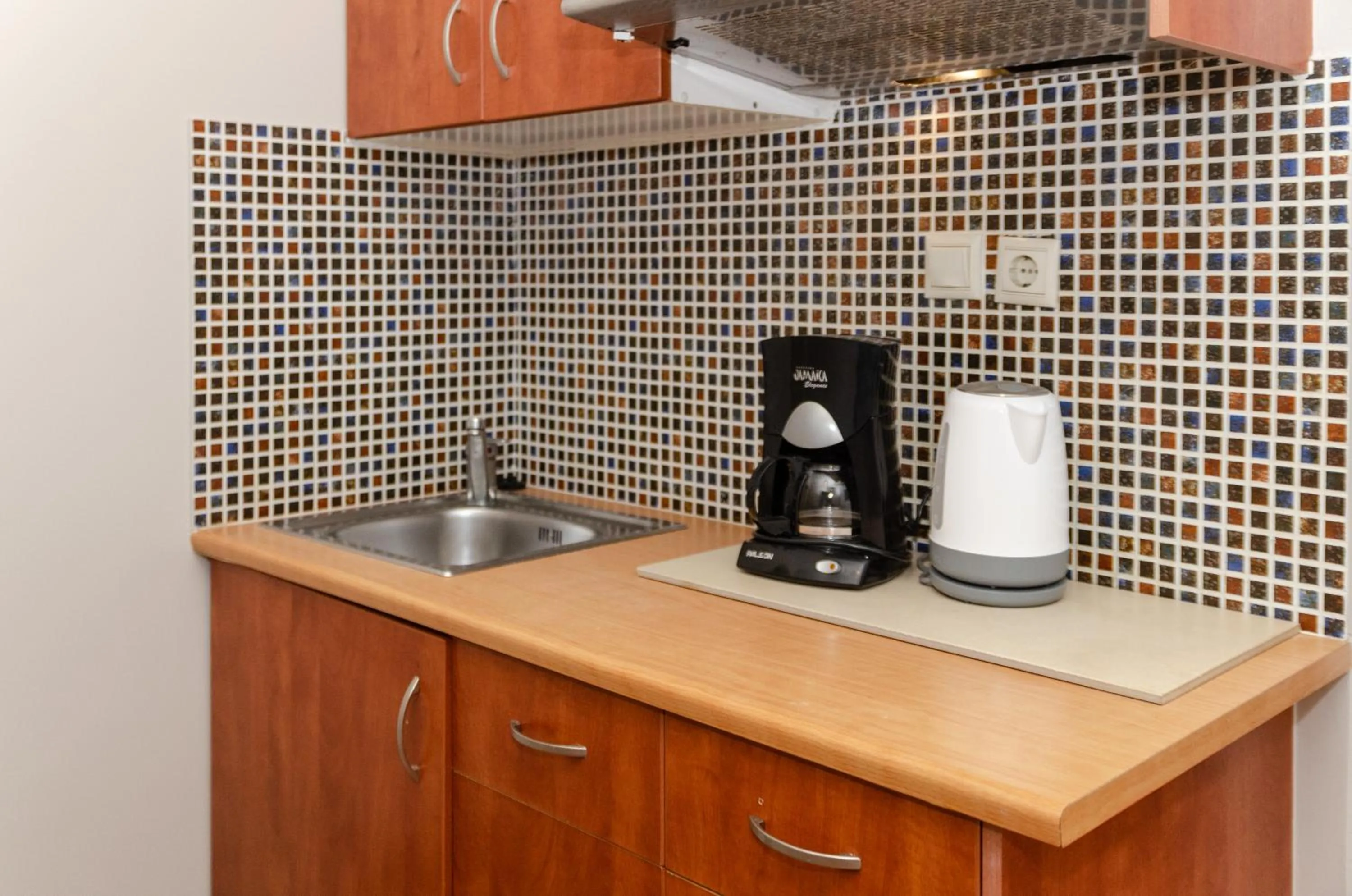 Coffee/tea facilities in Girogiali beach hotel - Adults only