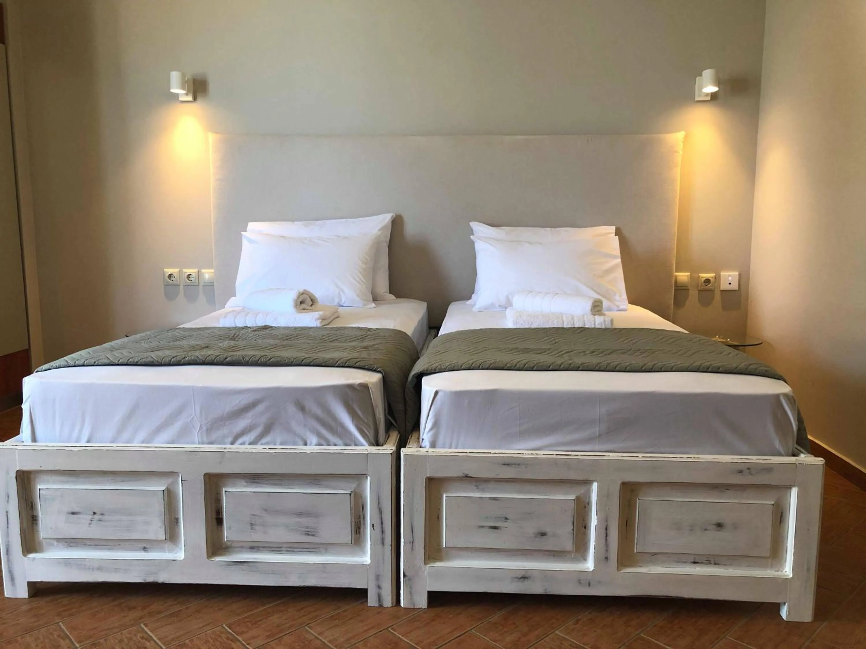 Bed in Girogiali beach hotel - Adults only