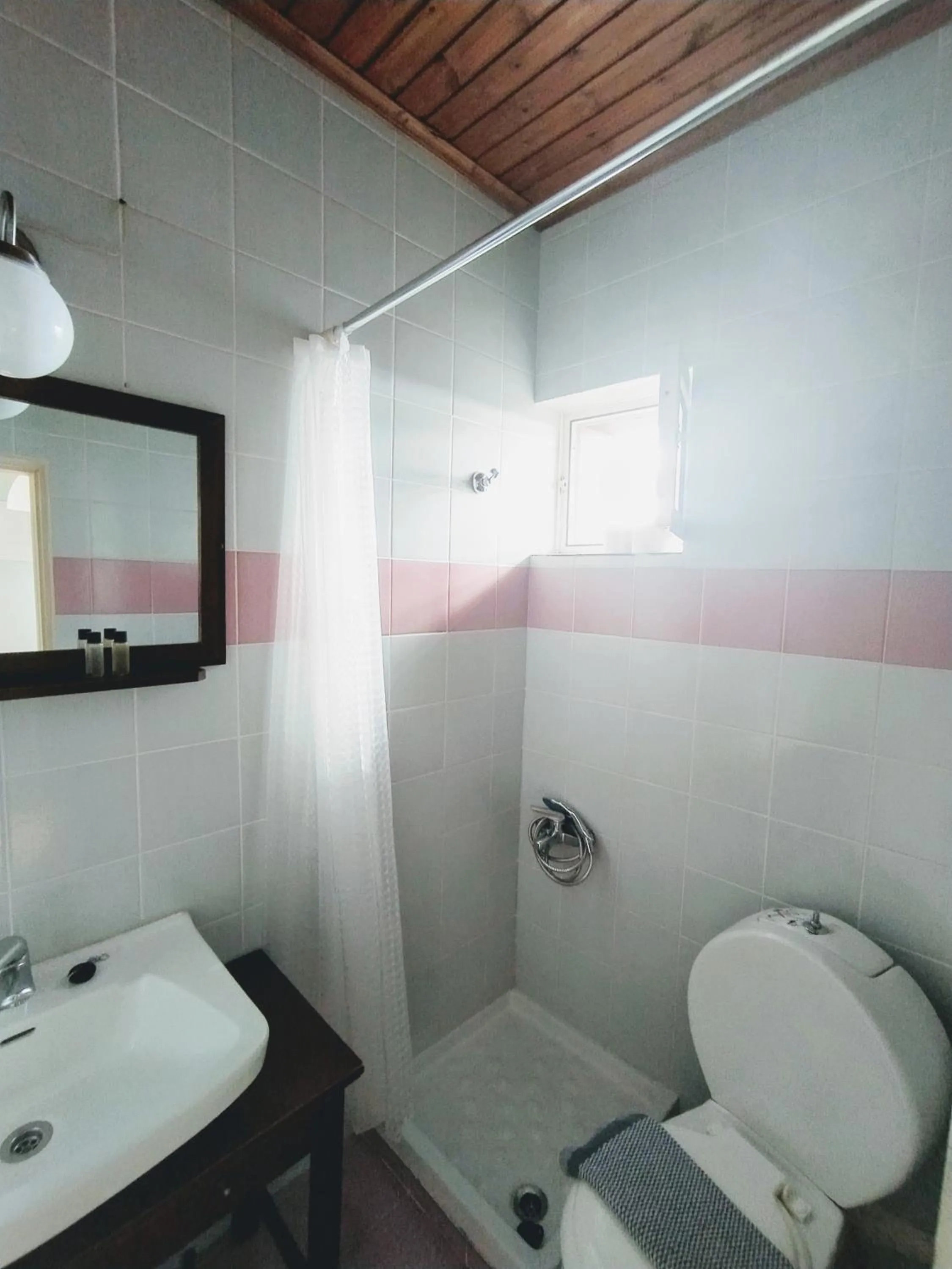 Bathroom in Girogiali beach hotel - Adults only