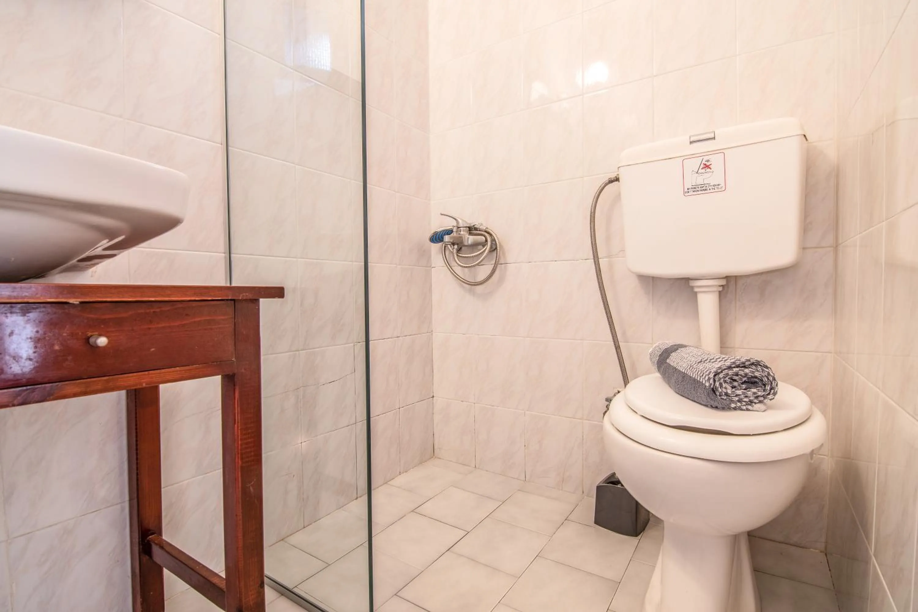 Shower in Girogiali beach hotel - Adults only