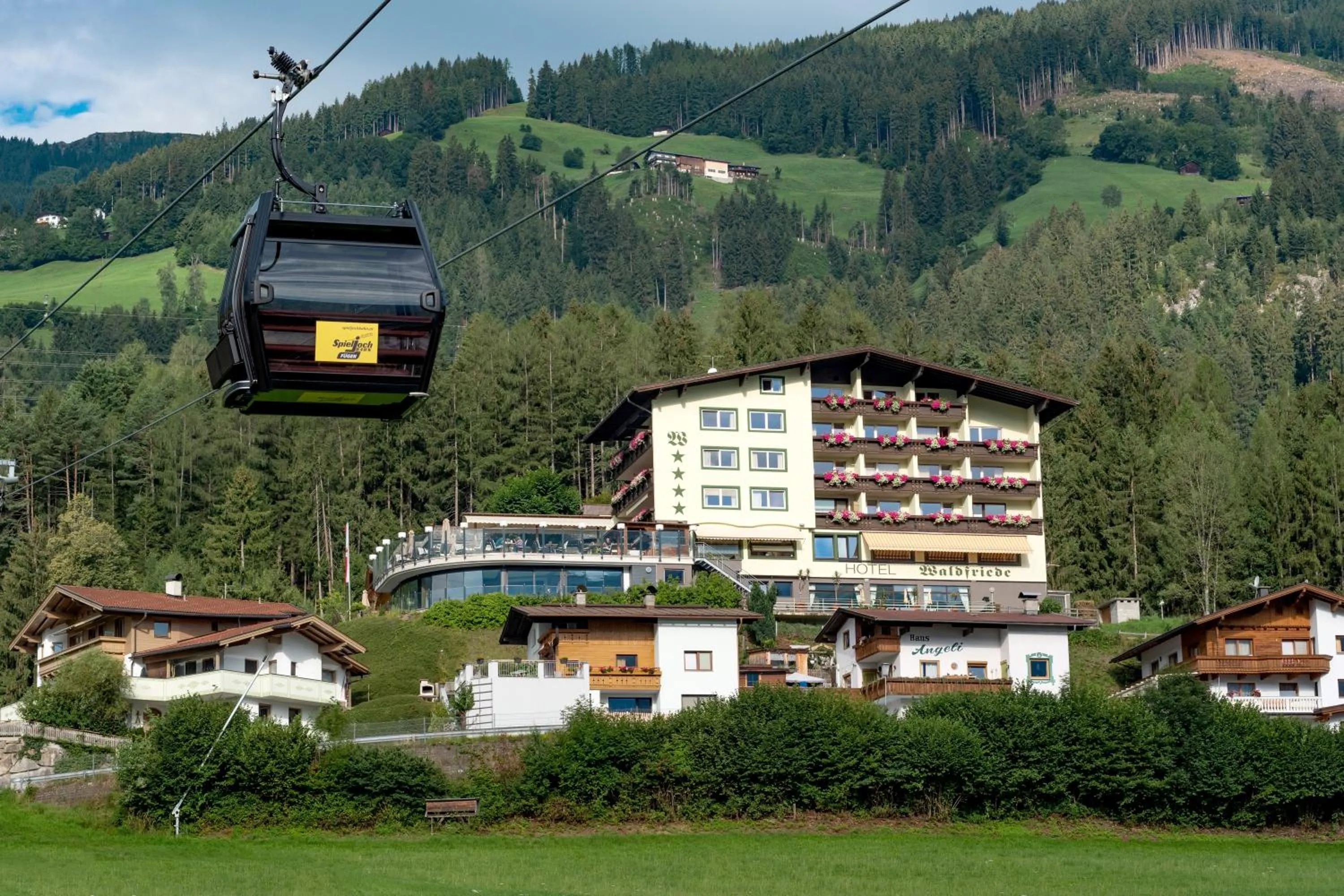 Property building in Hotel Waldfriede - Der Logenplatz im Zillertal