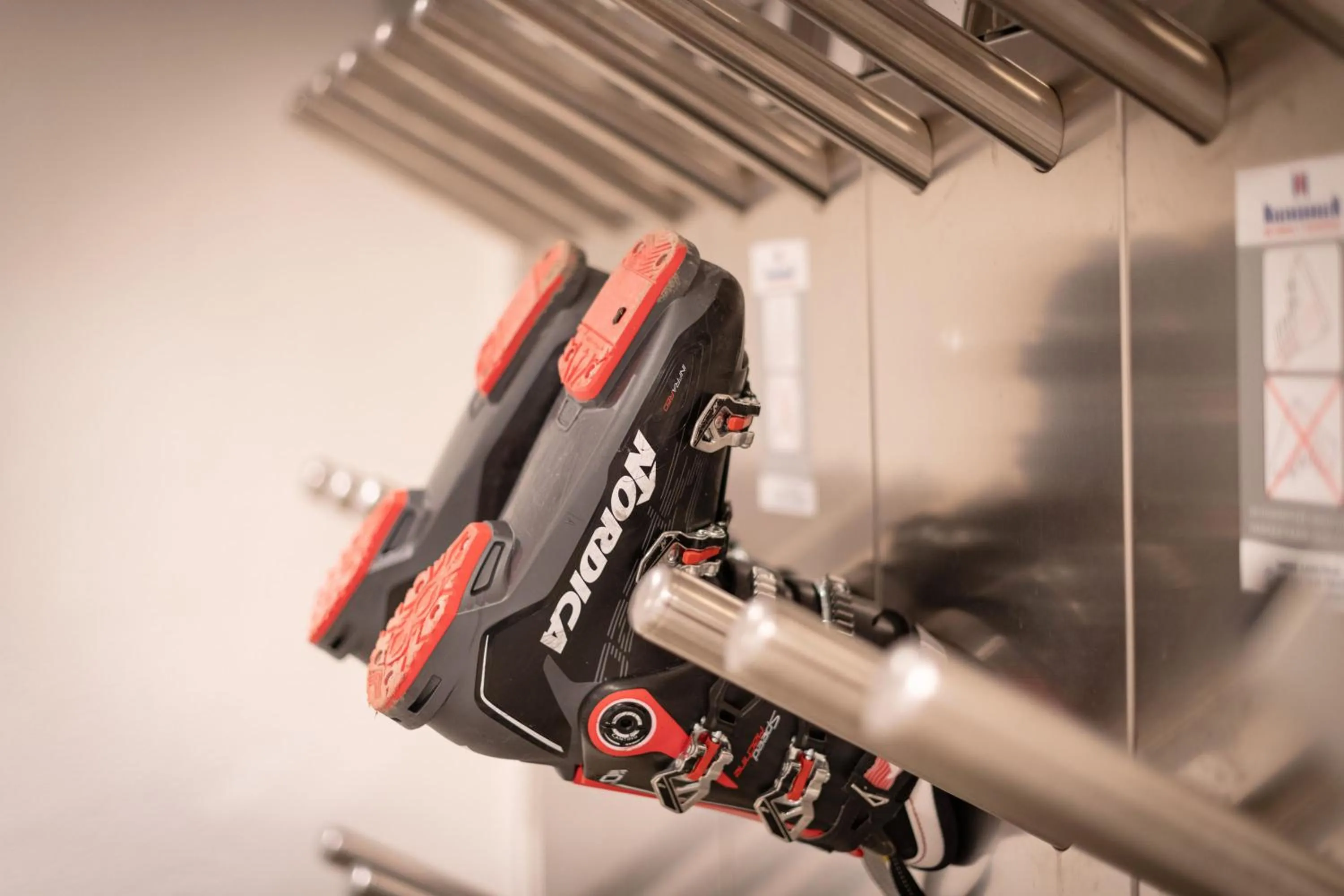 Skiing in Hotel Waldfriede - Der Logenplatz im Zillertal