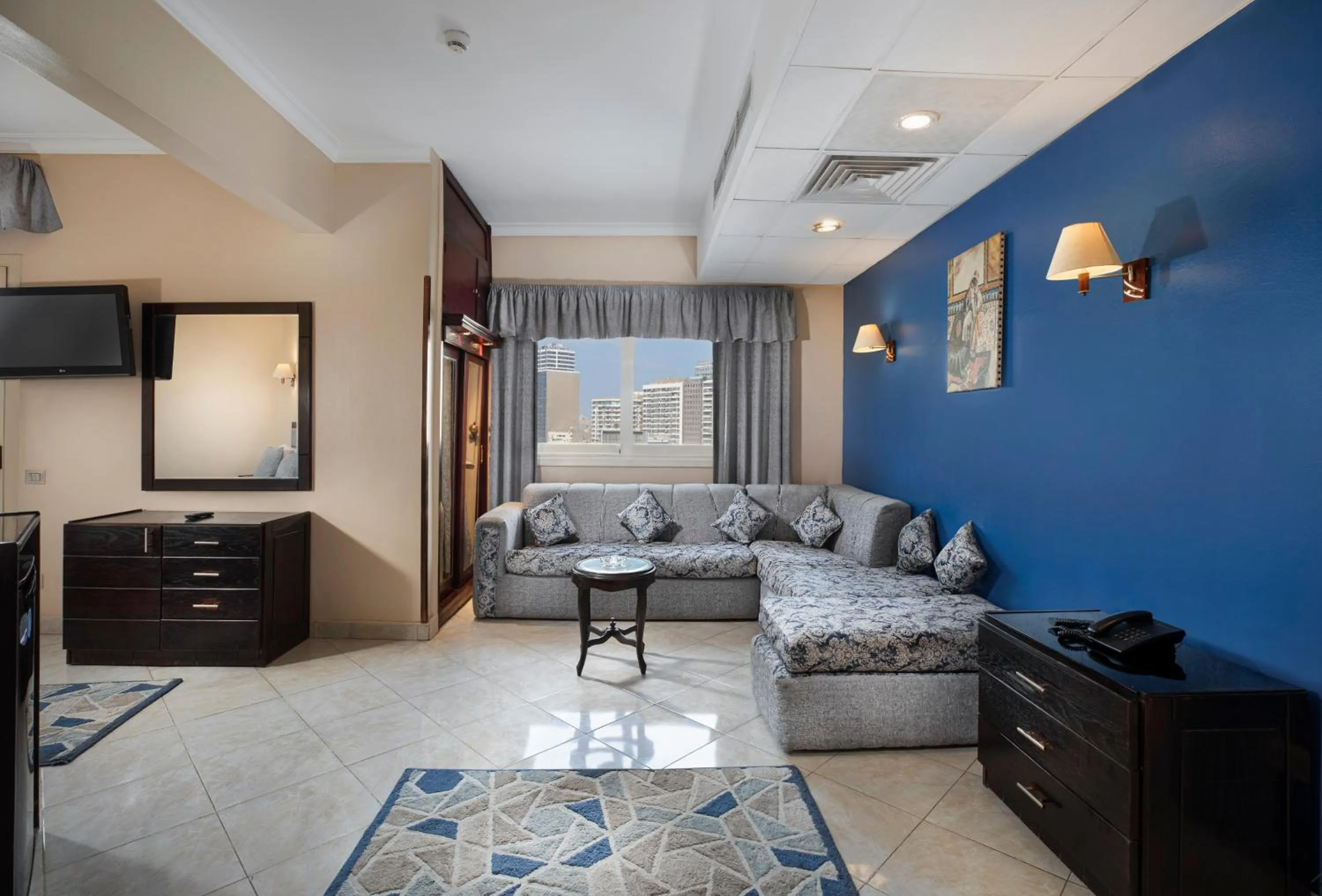 Photo of the whole room in Holidays Express Hotel