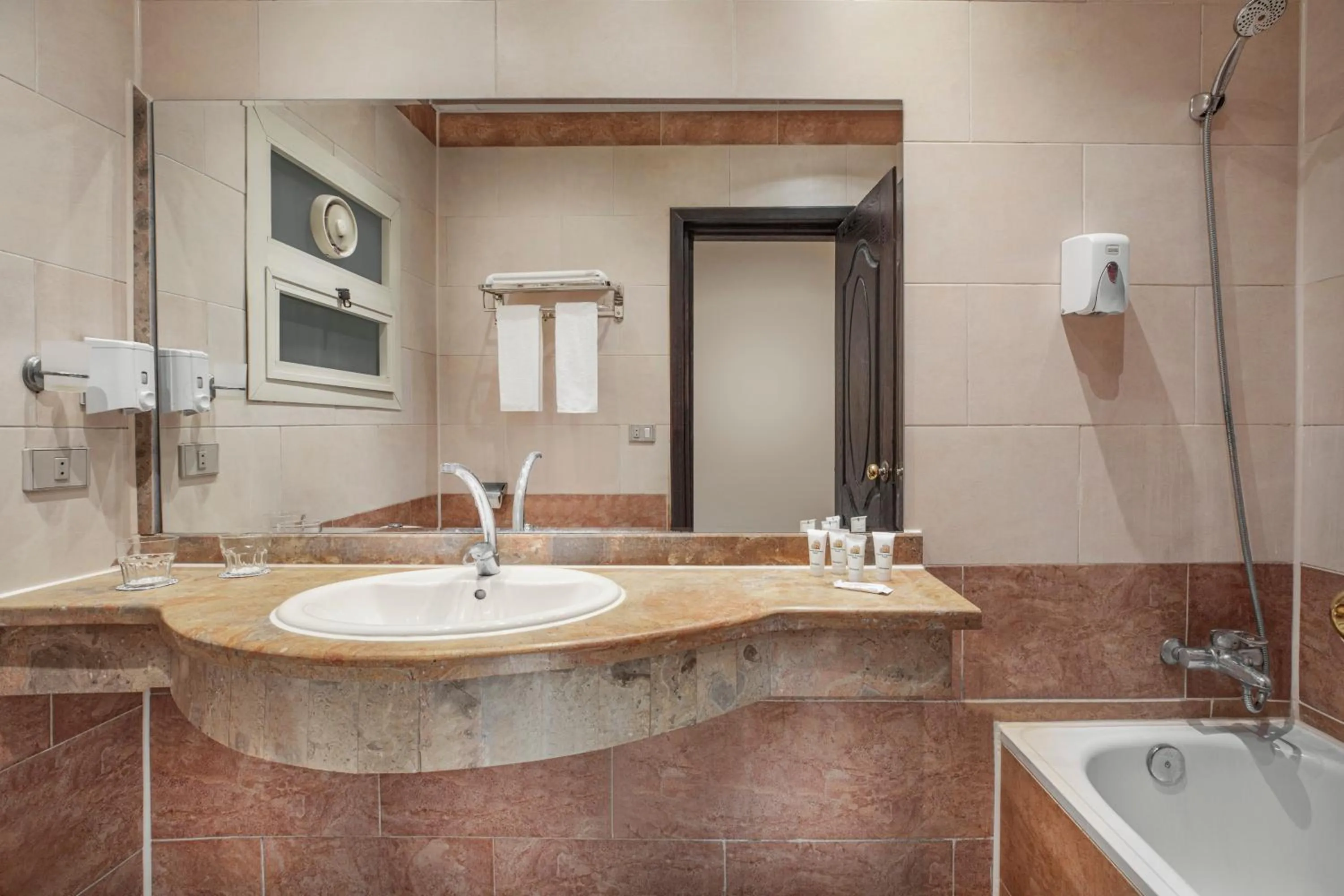 Bathroom in Holidays Express Hotel