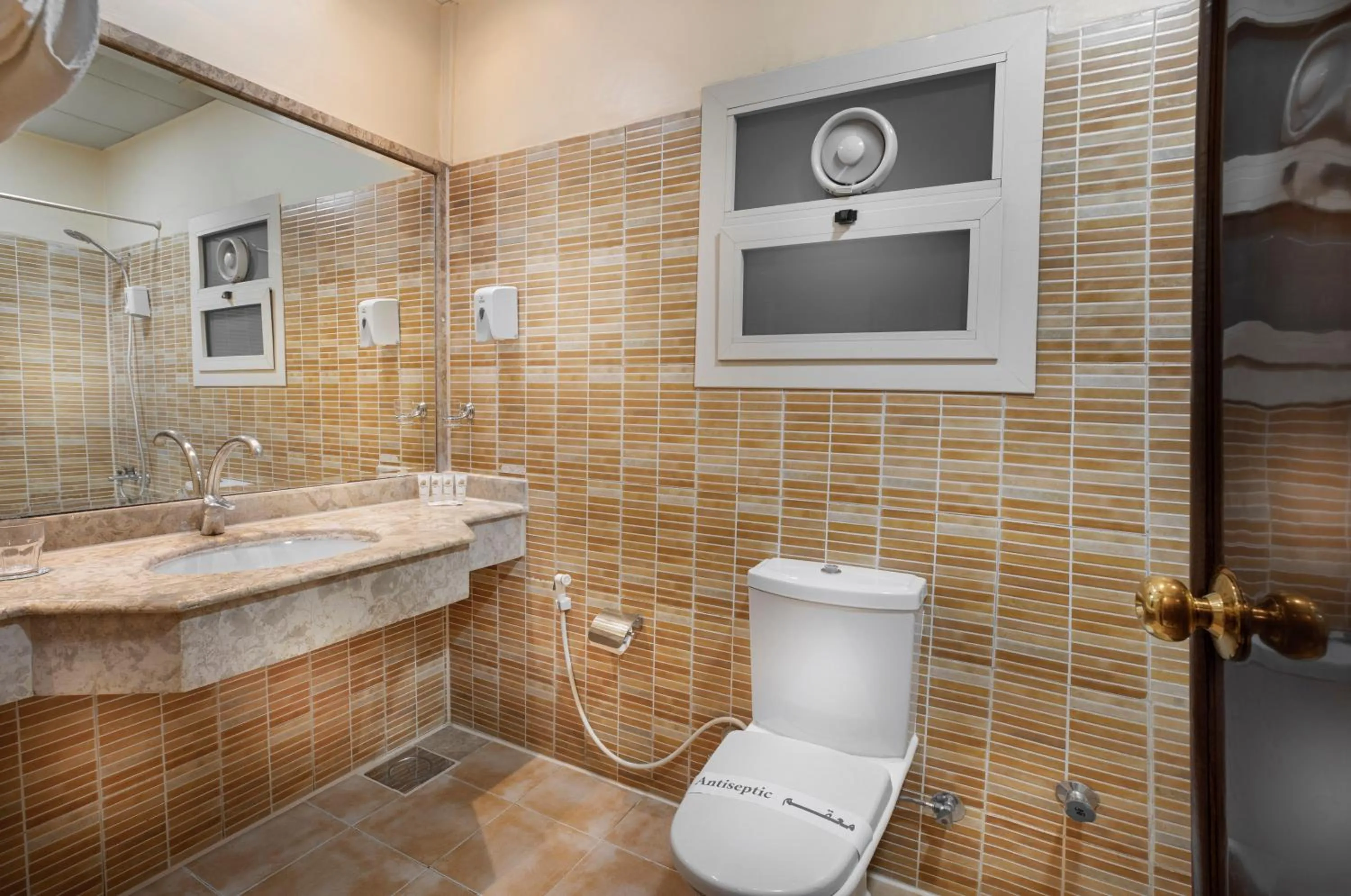 Bathroom in Holidays Express Hotel