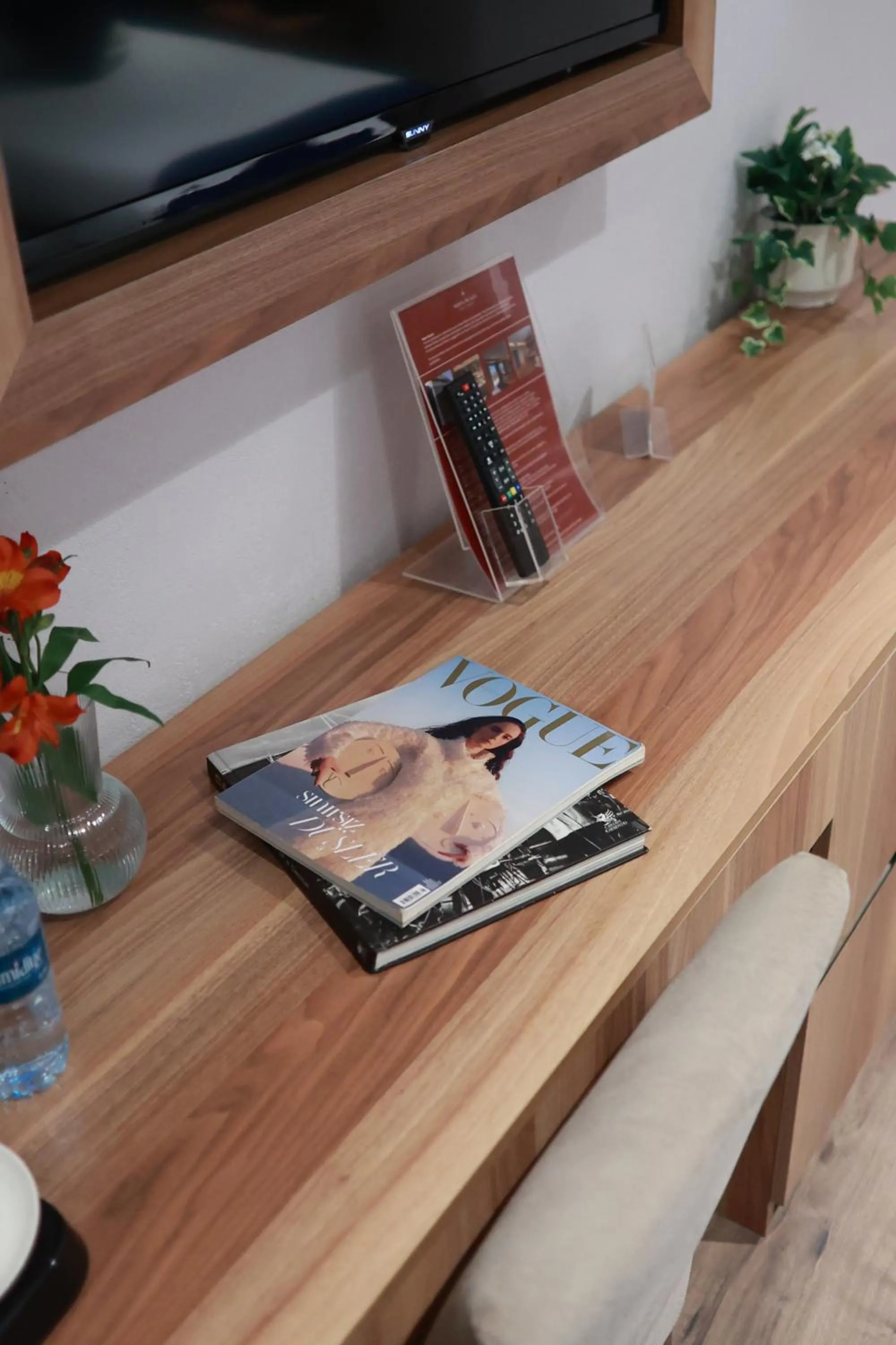 TV and multimedia in Nova Plaza Crystal Hotel & Spa