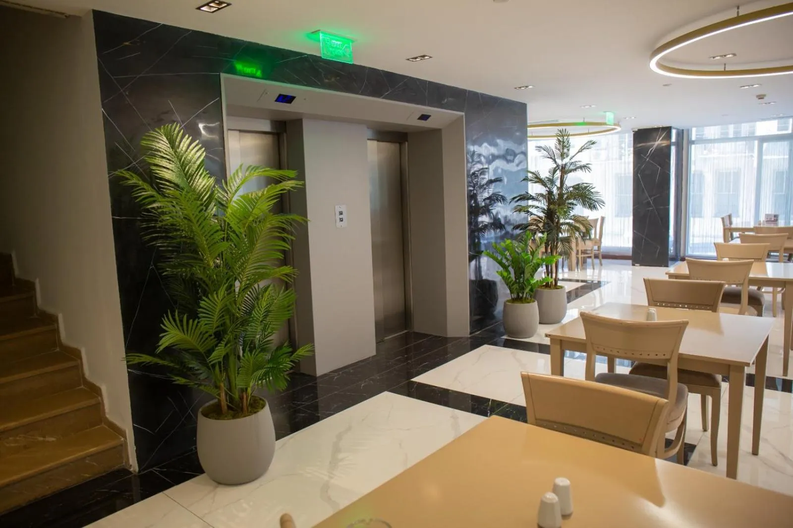 Dining area in Nova Plaza Crystal Hotel & Spa