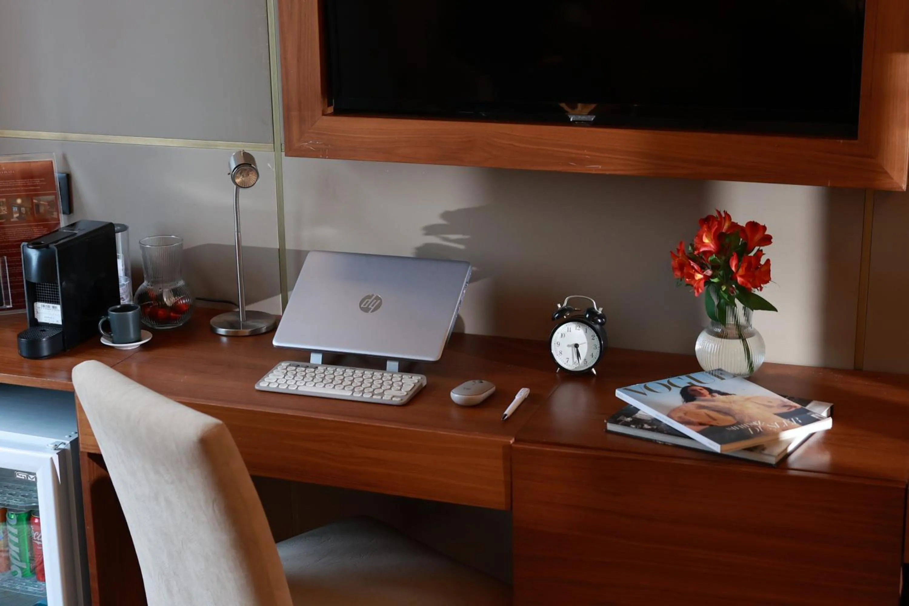 TV and multimedia in Nova Plaza Crystal Hotel & Spa