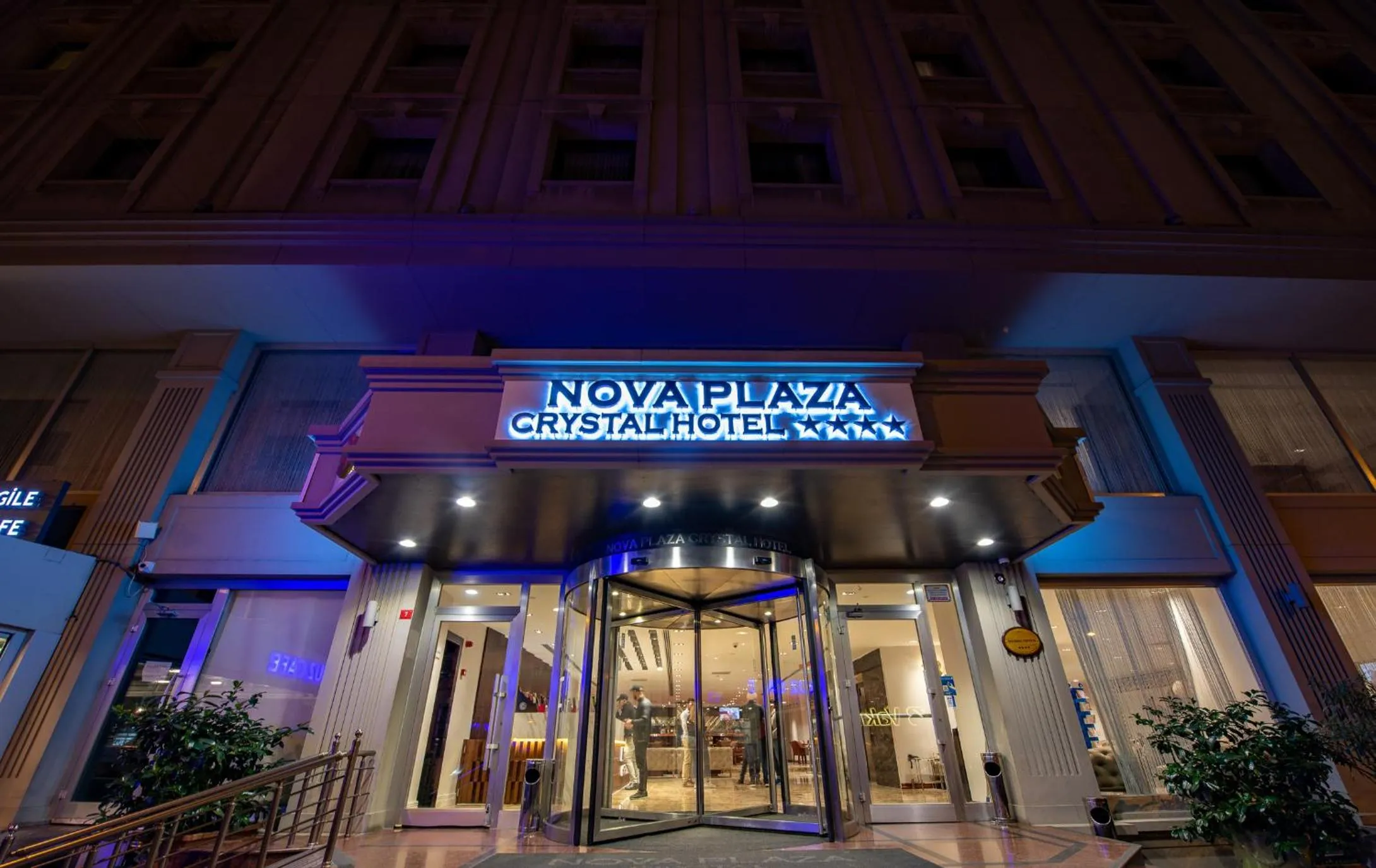 Facade/entrance in Nova Plaza Crystal Hotel & Spa