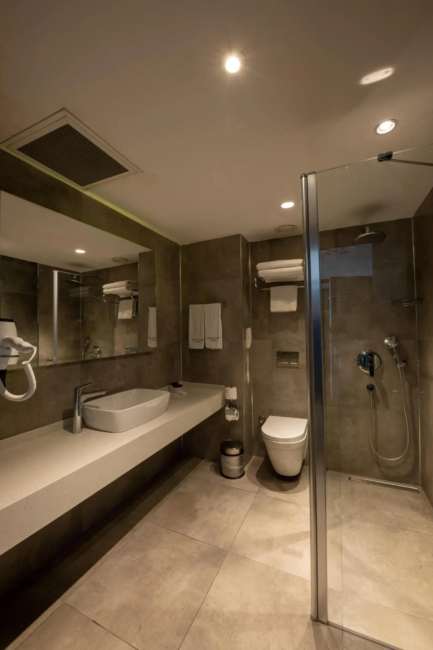Shower in Nova Plaza Crystal Hotel & Spa