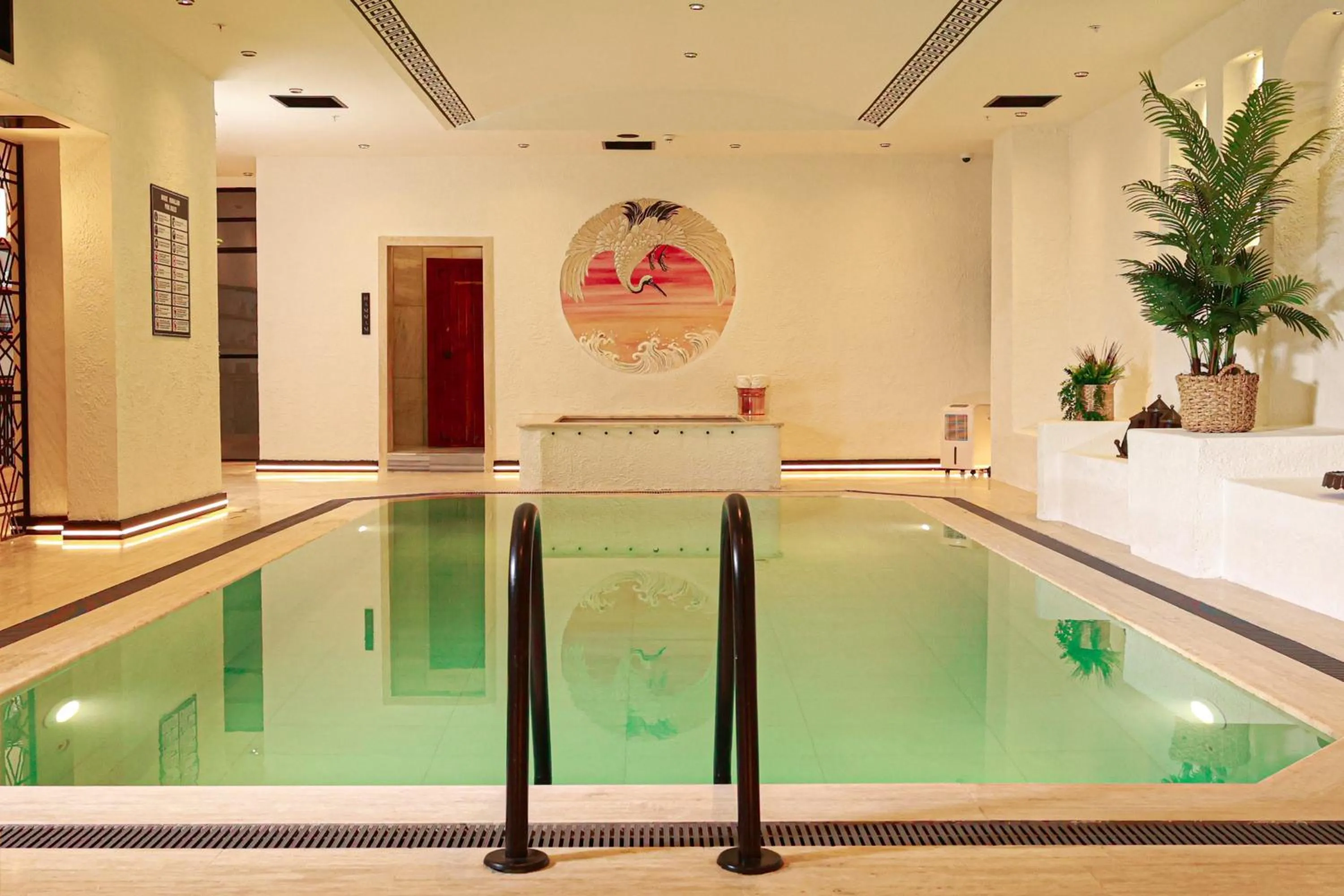 Swimming pool in Nova Plaza Crystal Hotel & Spa