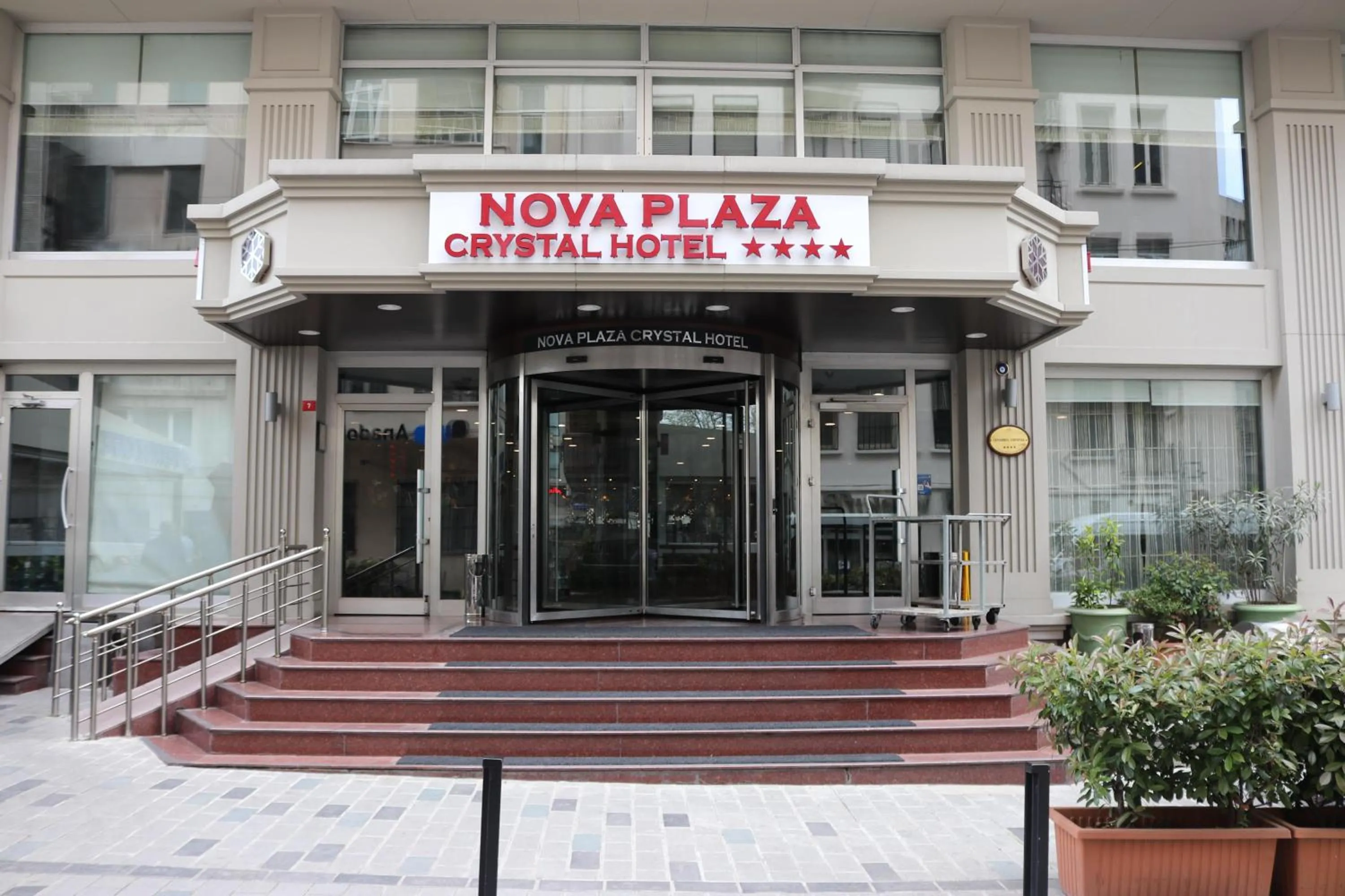 Facade/entrance in Nova Plaza Crystal Hotel & Spa