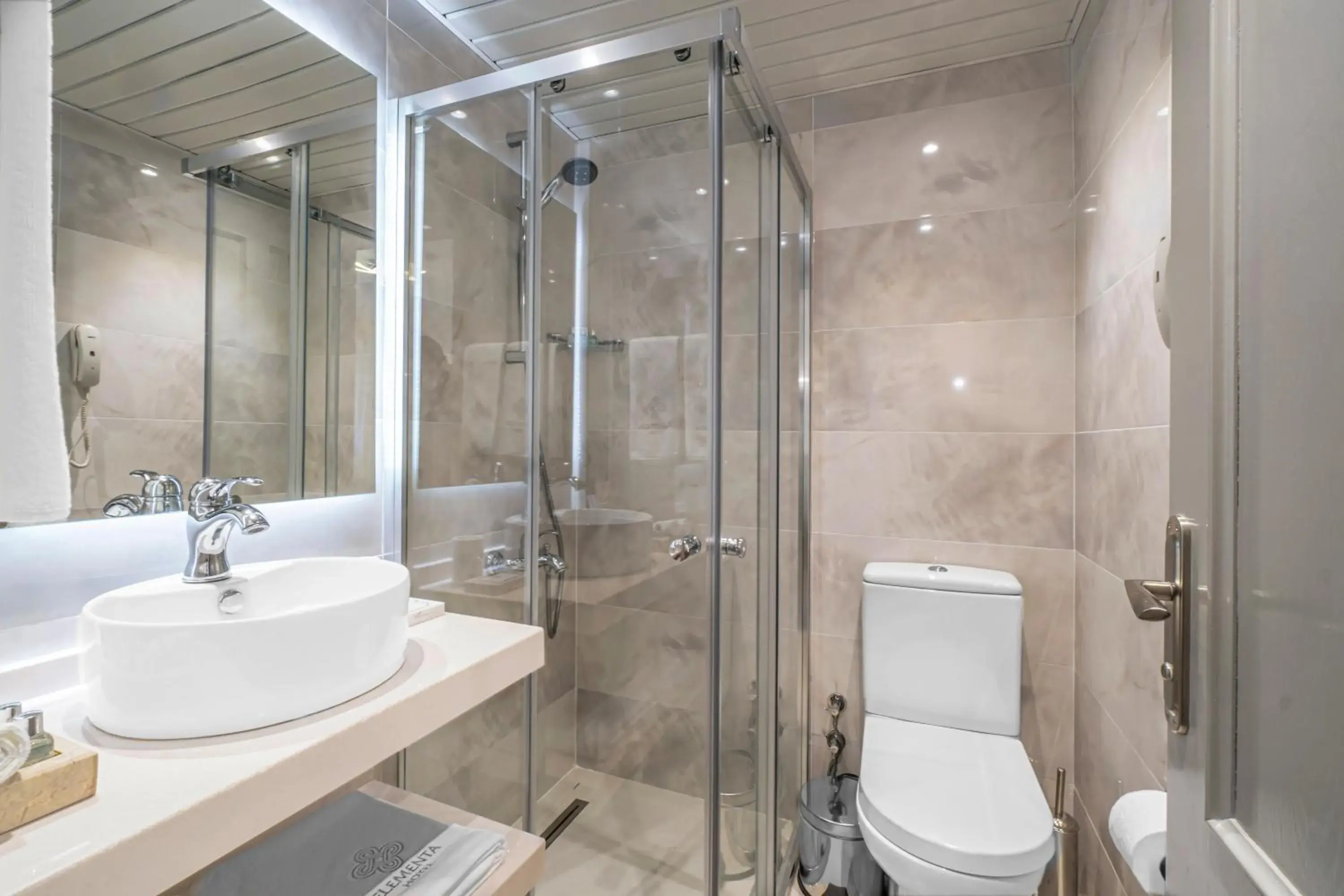 Deluxe Double or Twin Room with Sea View in Elementa Boutique Hotel - Adults Only Deluxe Double or Twin Room with Sea View in Elementa Boutique Hotel - Adults Only