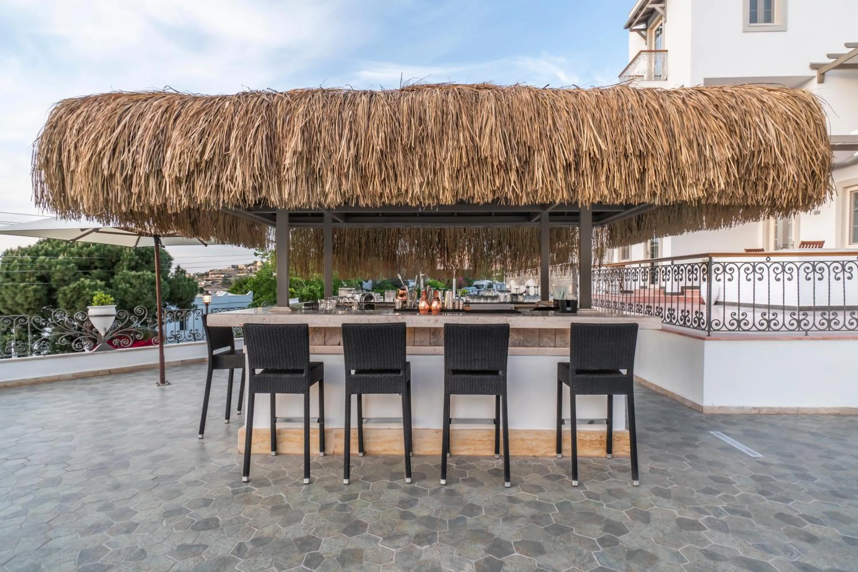 Lounge or bar in Elementa Boutique Hotel - Adults Only