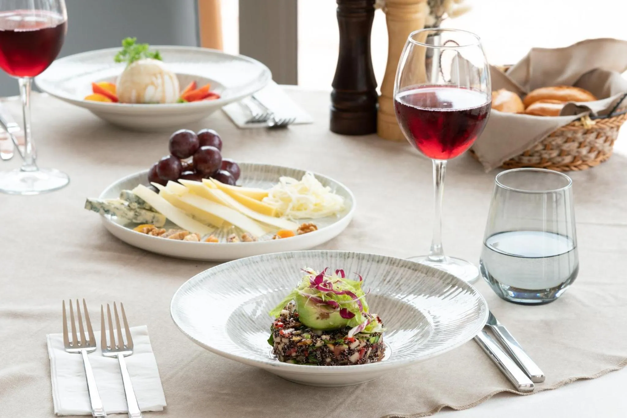 Food and drinks in Elementa Boutique Hotel - Adults Only