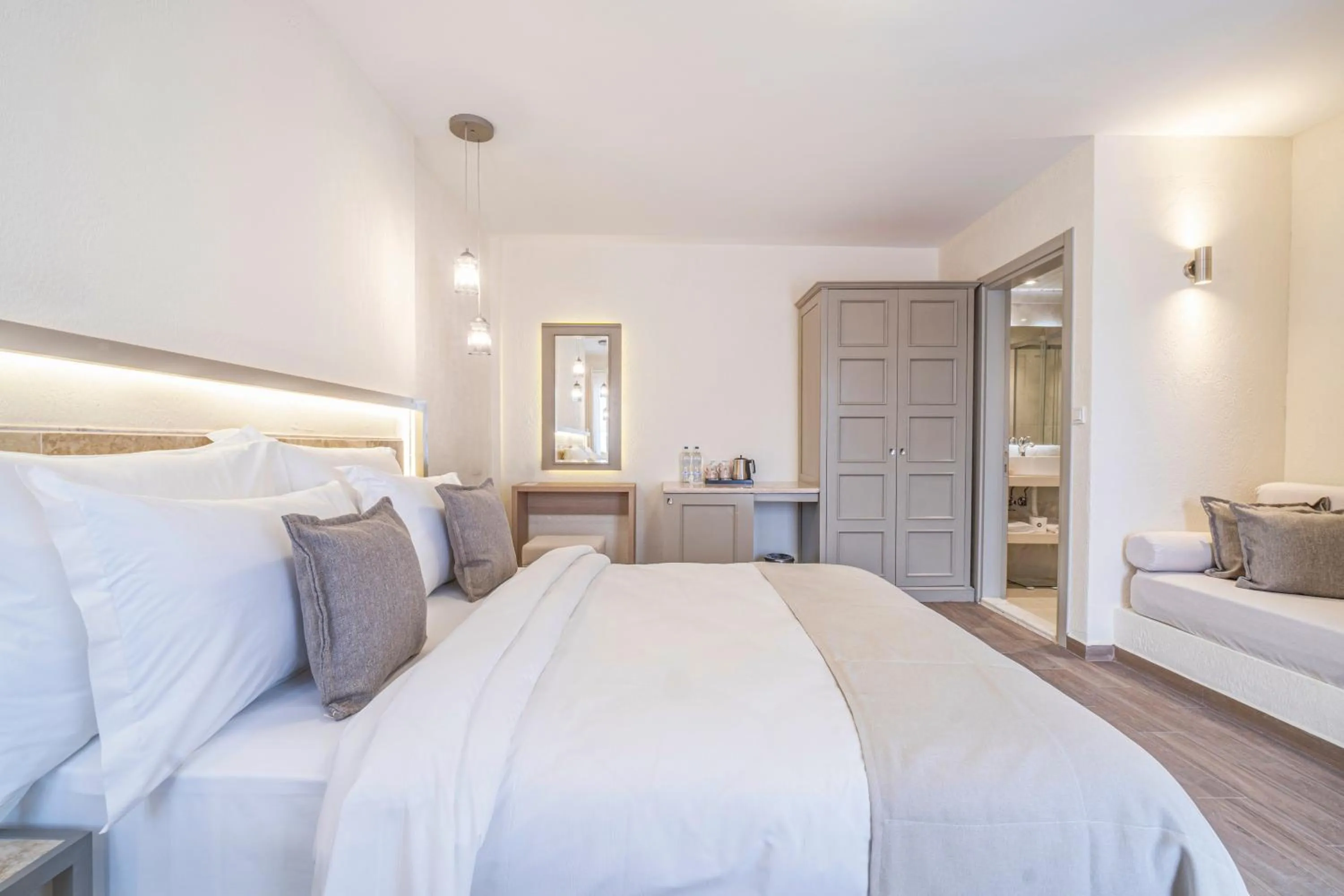 Bedroom, Bed in Elementa Boutique Hotel - Adults Only