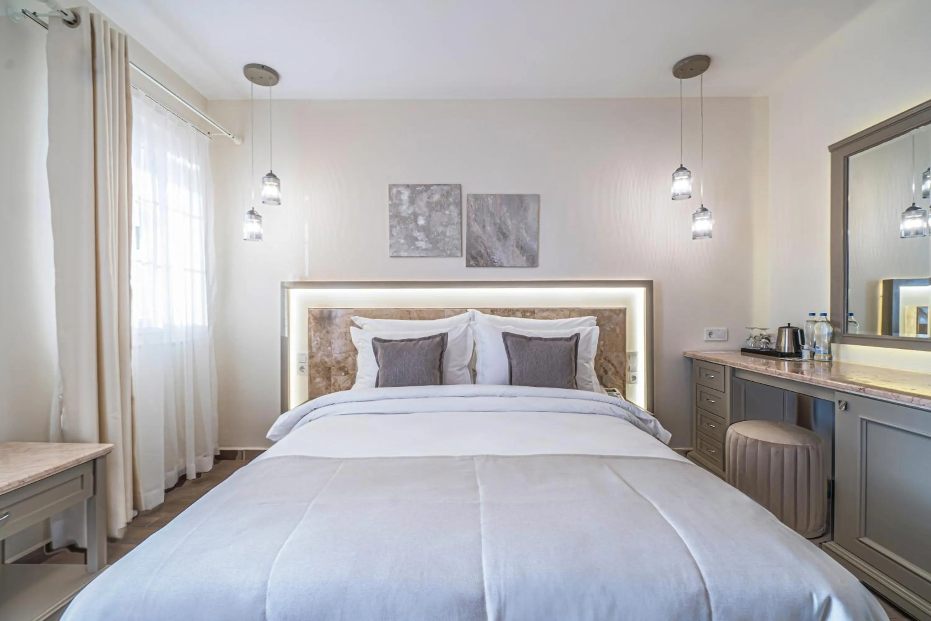 Bedroom, Bed in Elementa Boutique Hotel - Adults Only