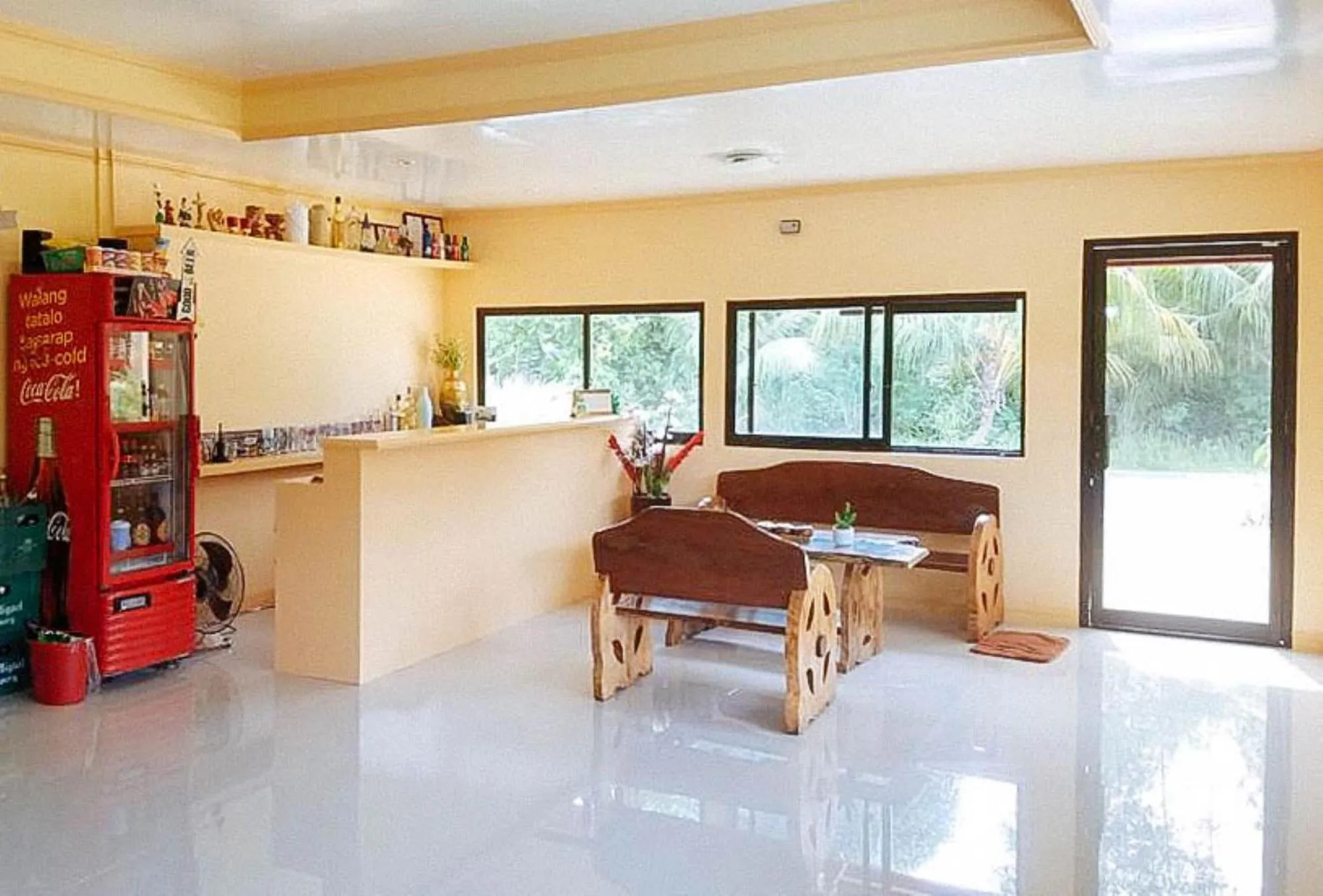 Living room in RedDoorz at Shandy's Transient House Palompon