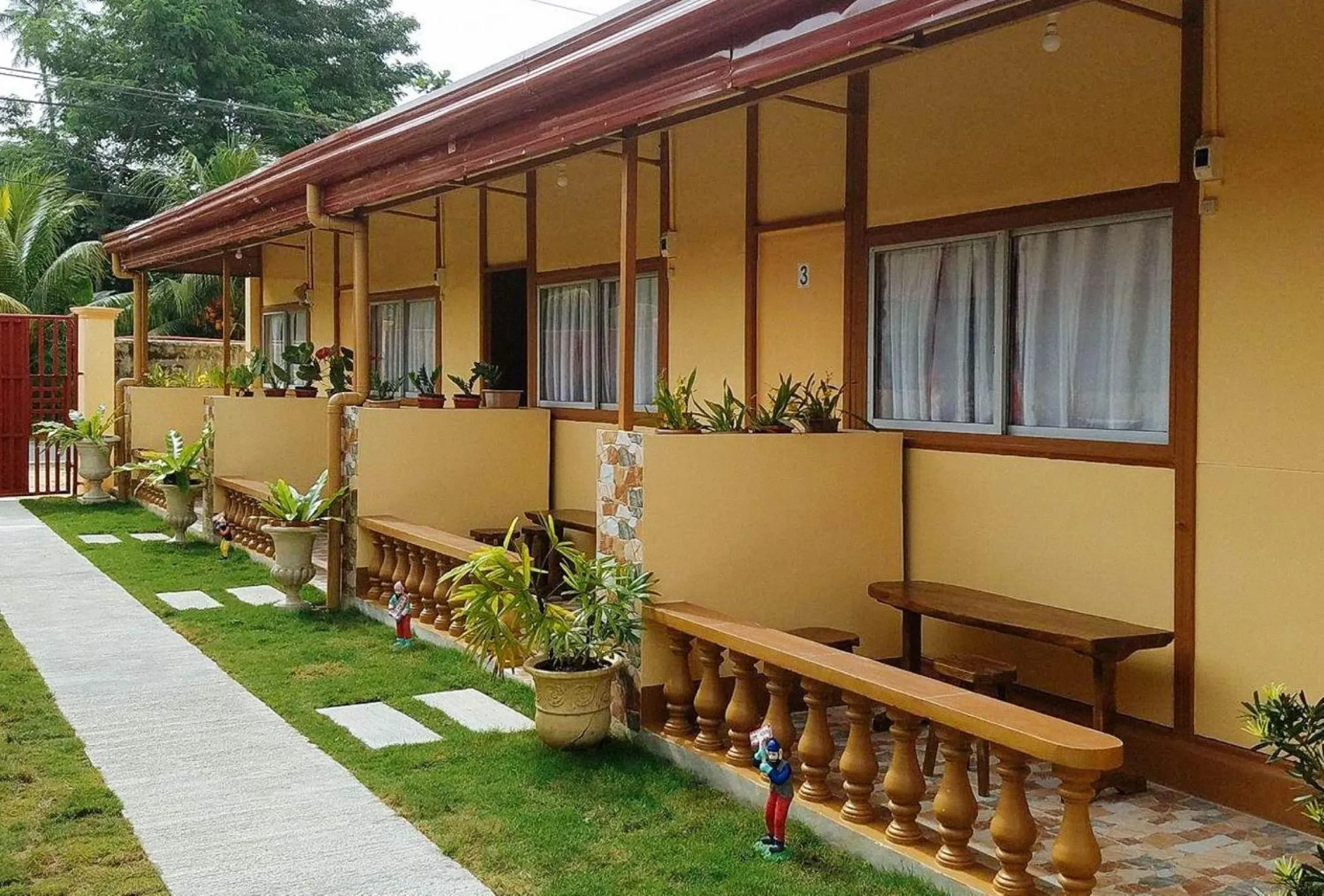 Property building in RedDoorz at Shandy's Transient House Palompon