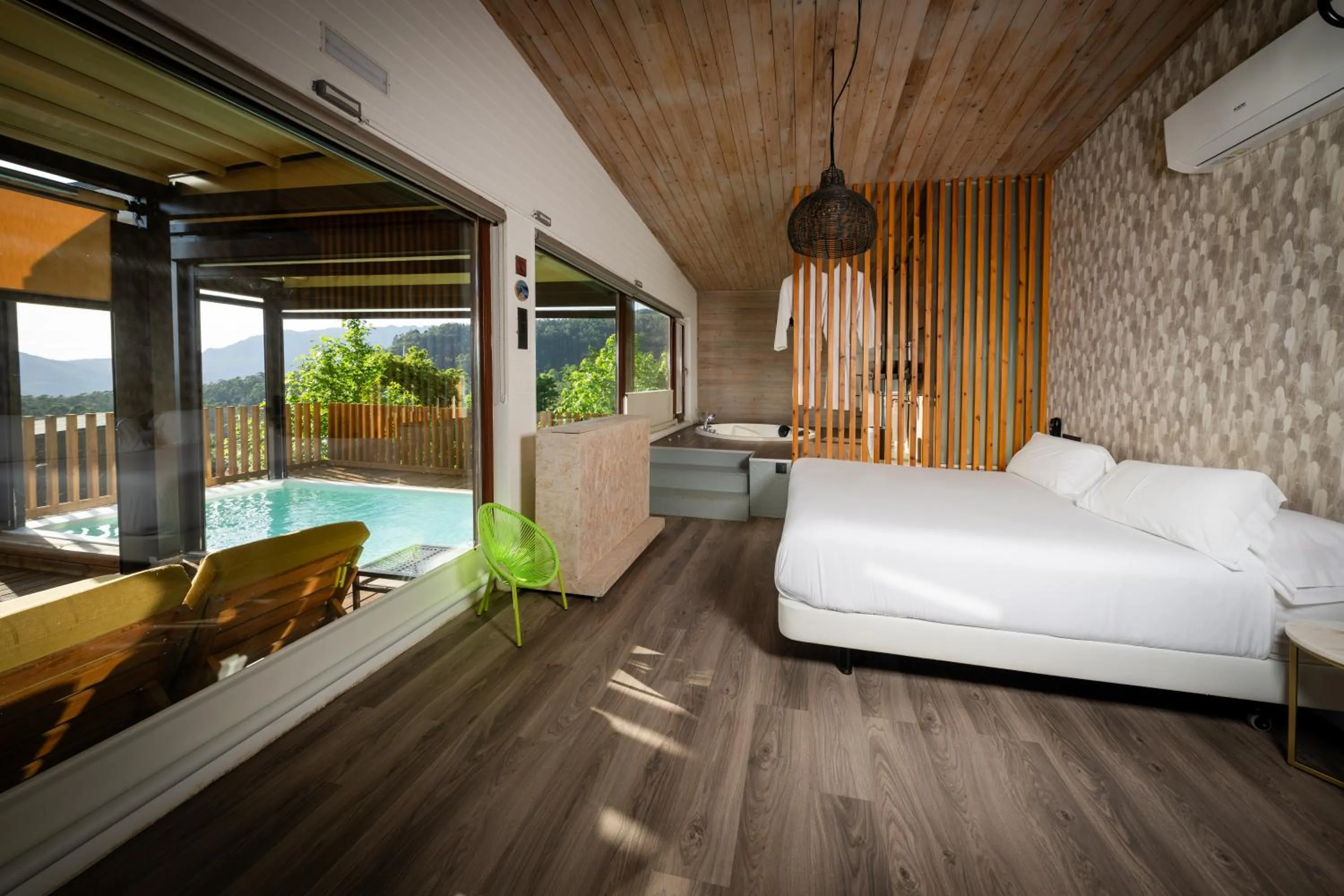 Photo of the whole room, Bed in Nidos de carnota