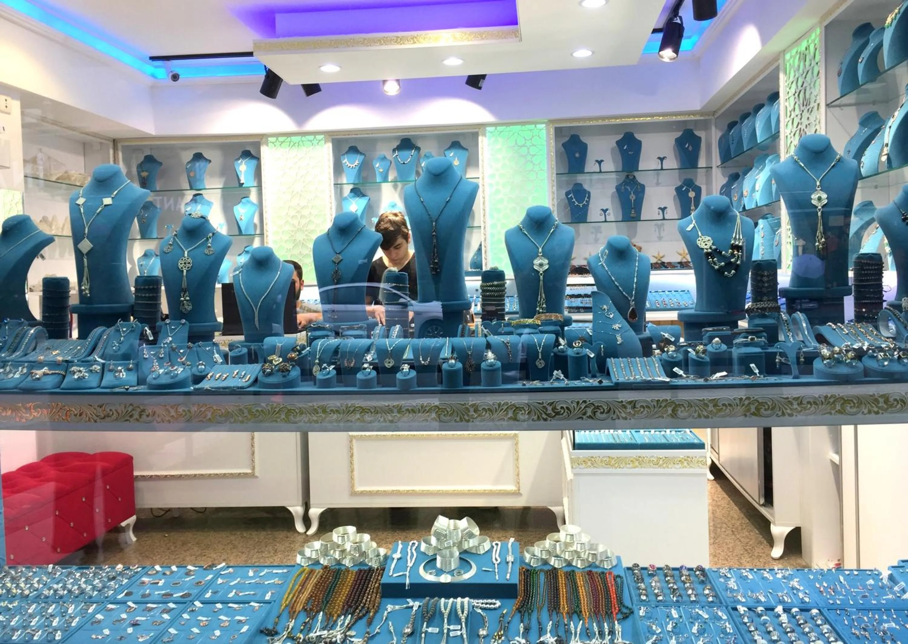 On-site shops in Inanlar Garden Hotel & Bungalow