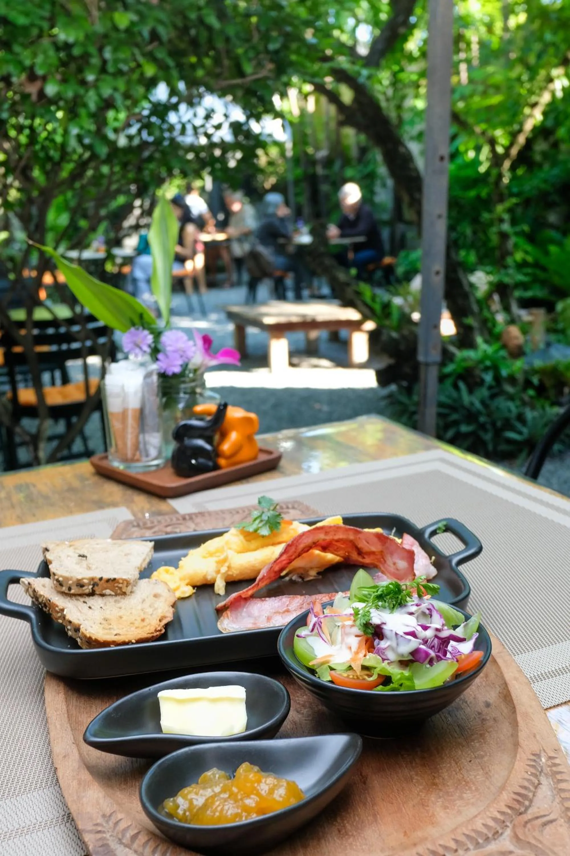 Breakfast in Baba pim villa