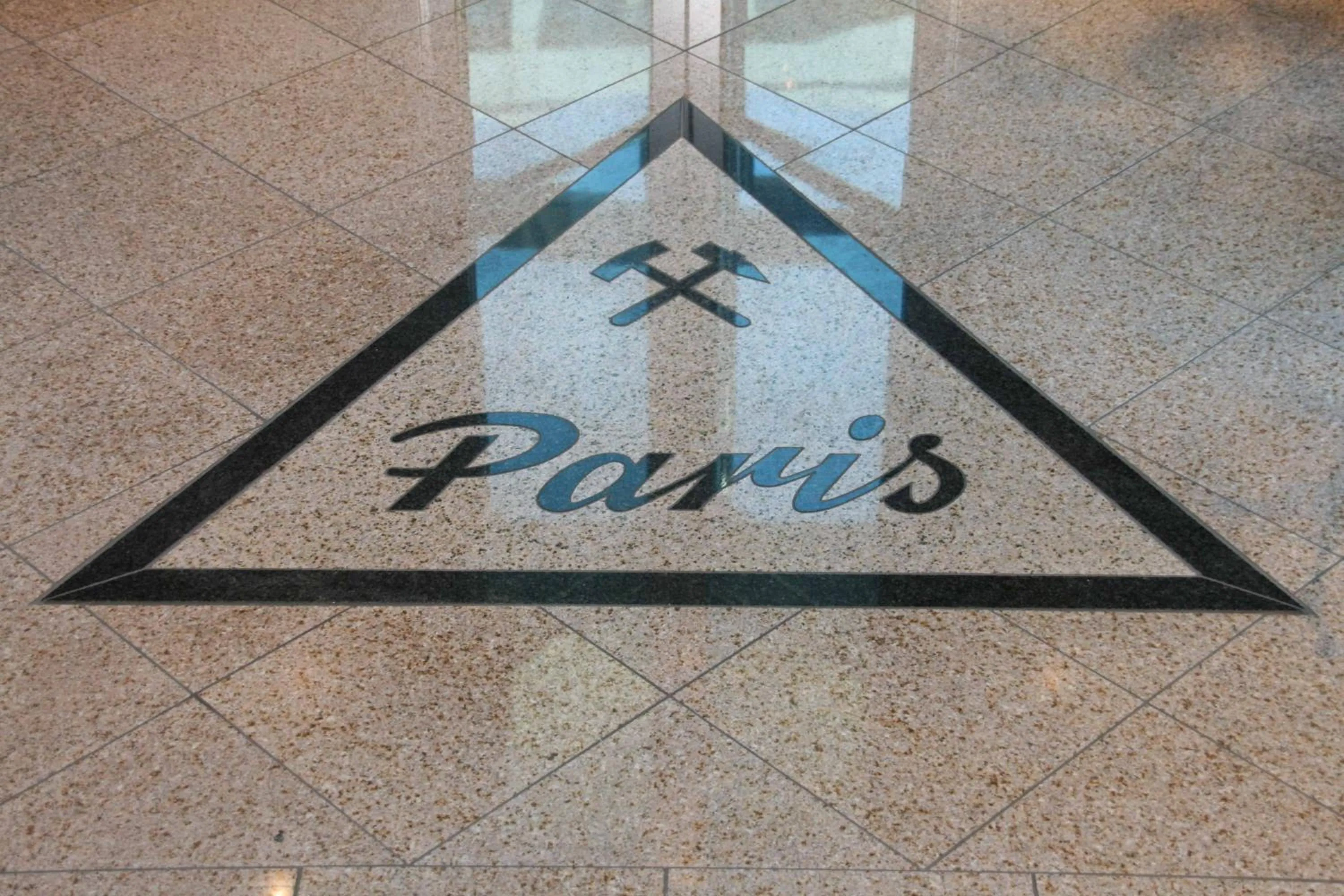 Logo/Certificate/Sign in Albertus Paris Aparthotel