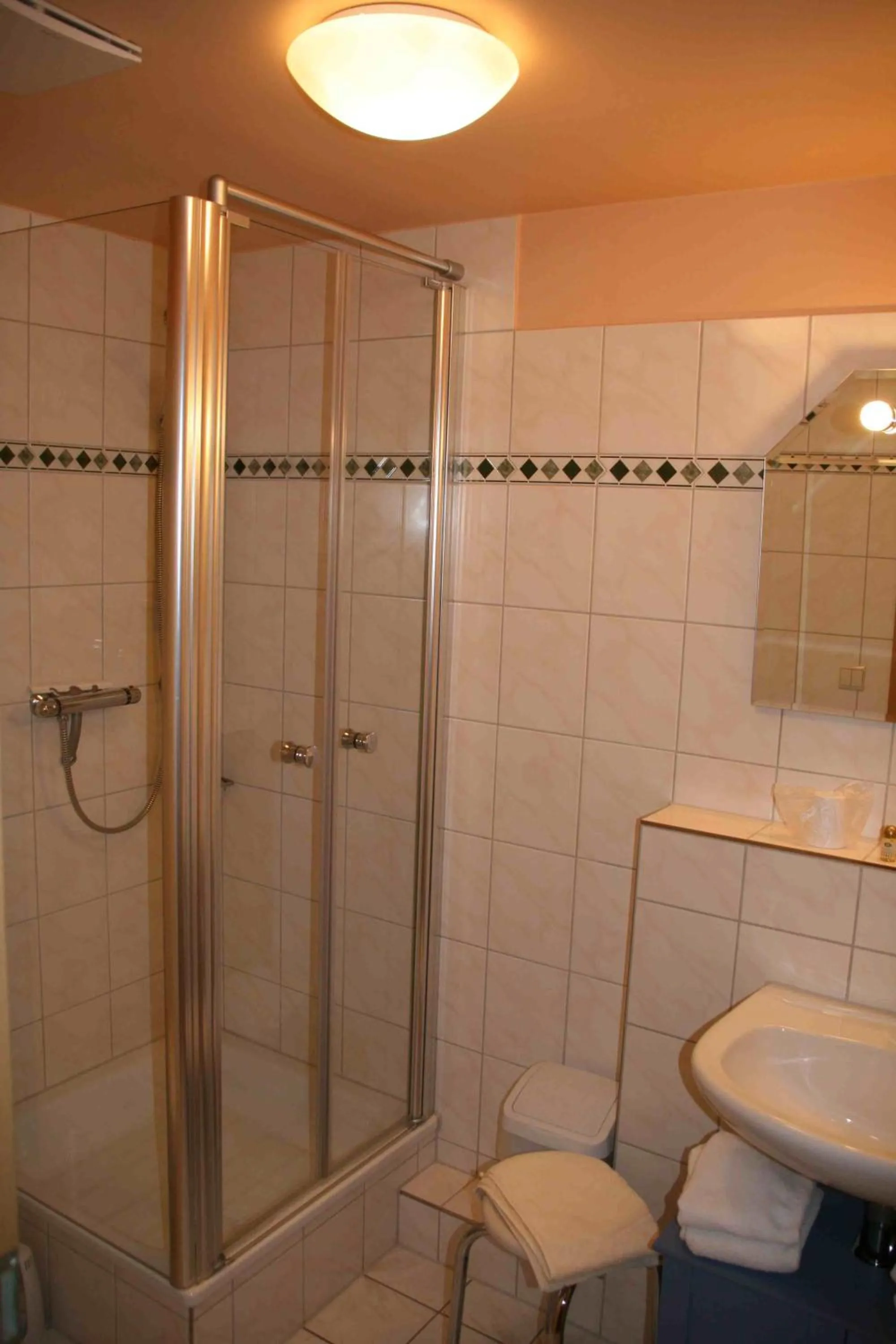 Bathroom in Albertus Paris Aparthotel