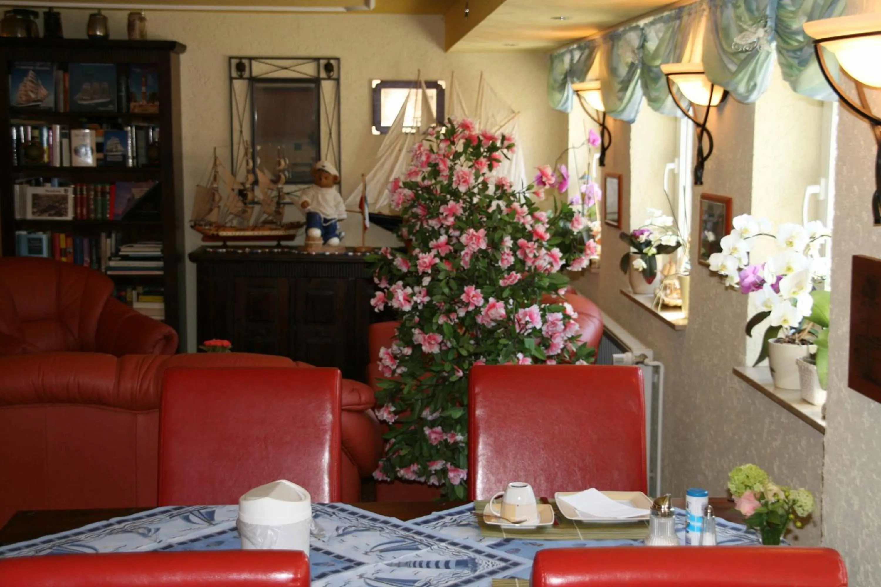 Albertus Paris Aparthotel