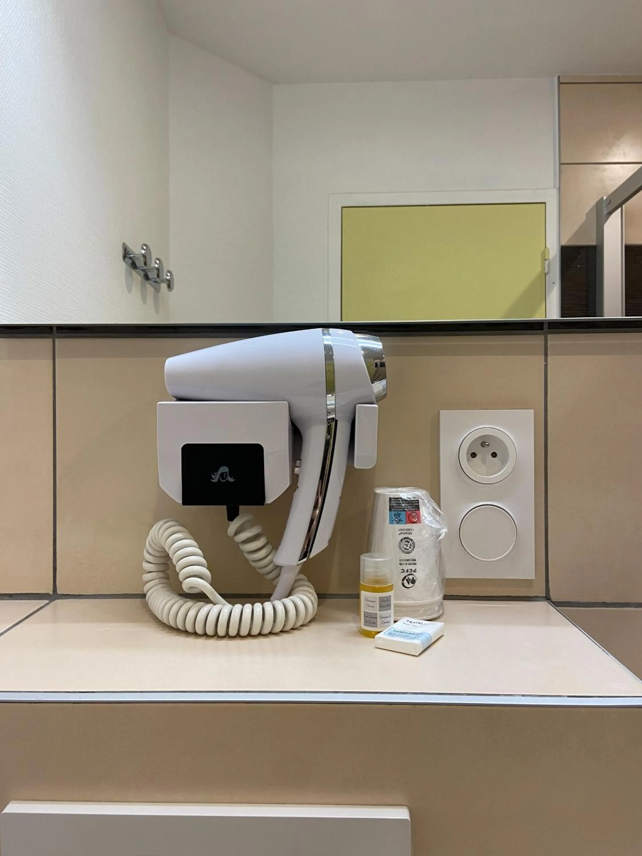 Bathroom in Hôtel Mélodie