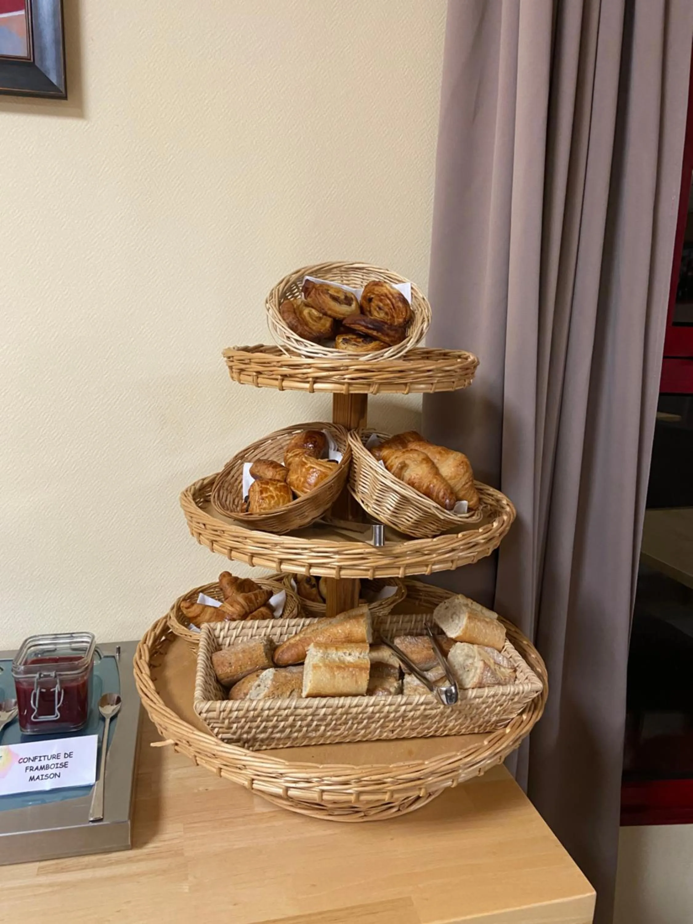 Food in Hôtel Mélodie