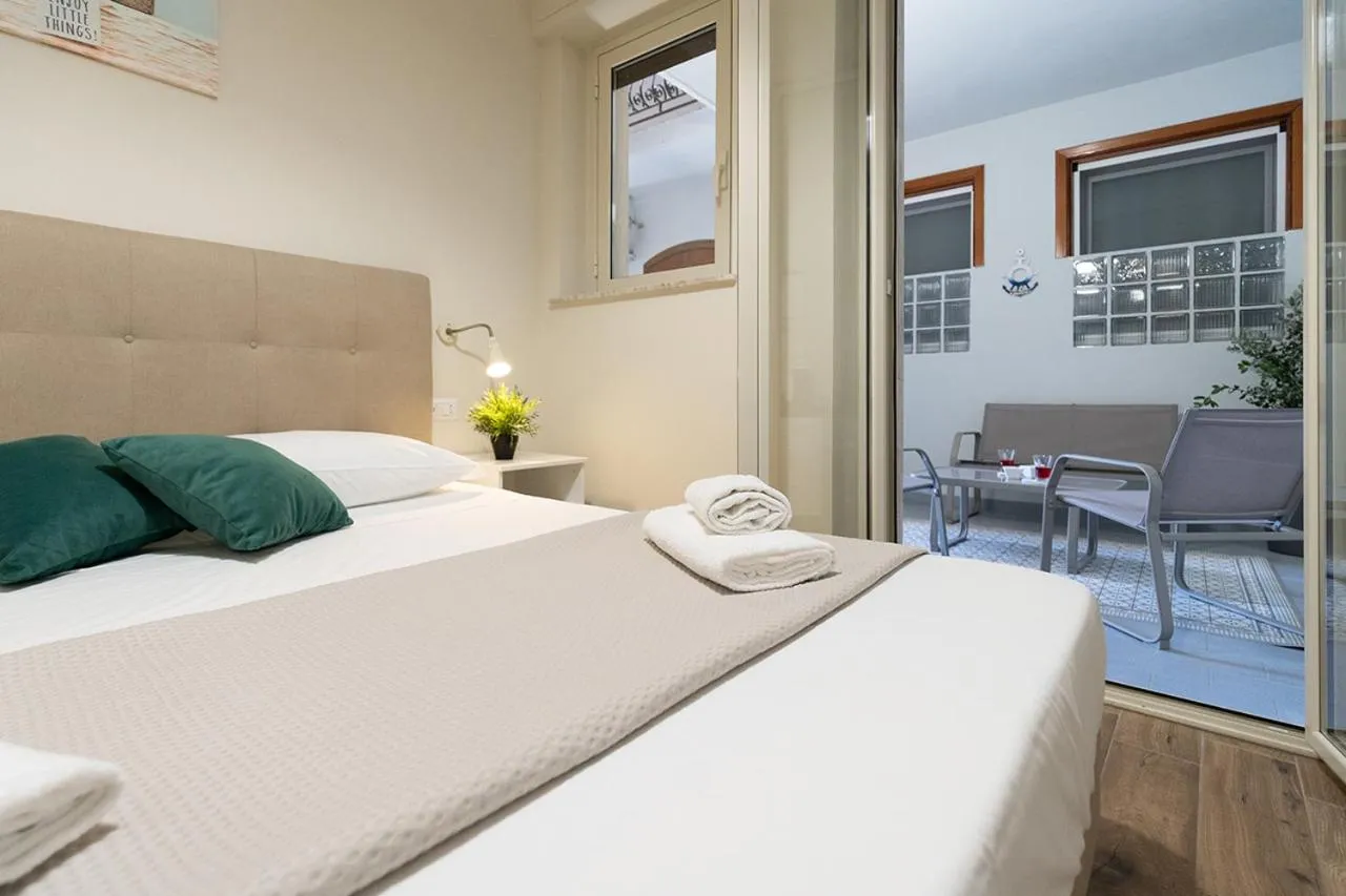 Bedroom, Bed in Khome Giardini Naxos