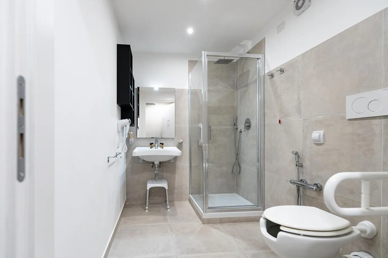 Shower, Bathroom in Khome Giardini Naxos