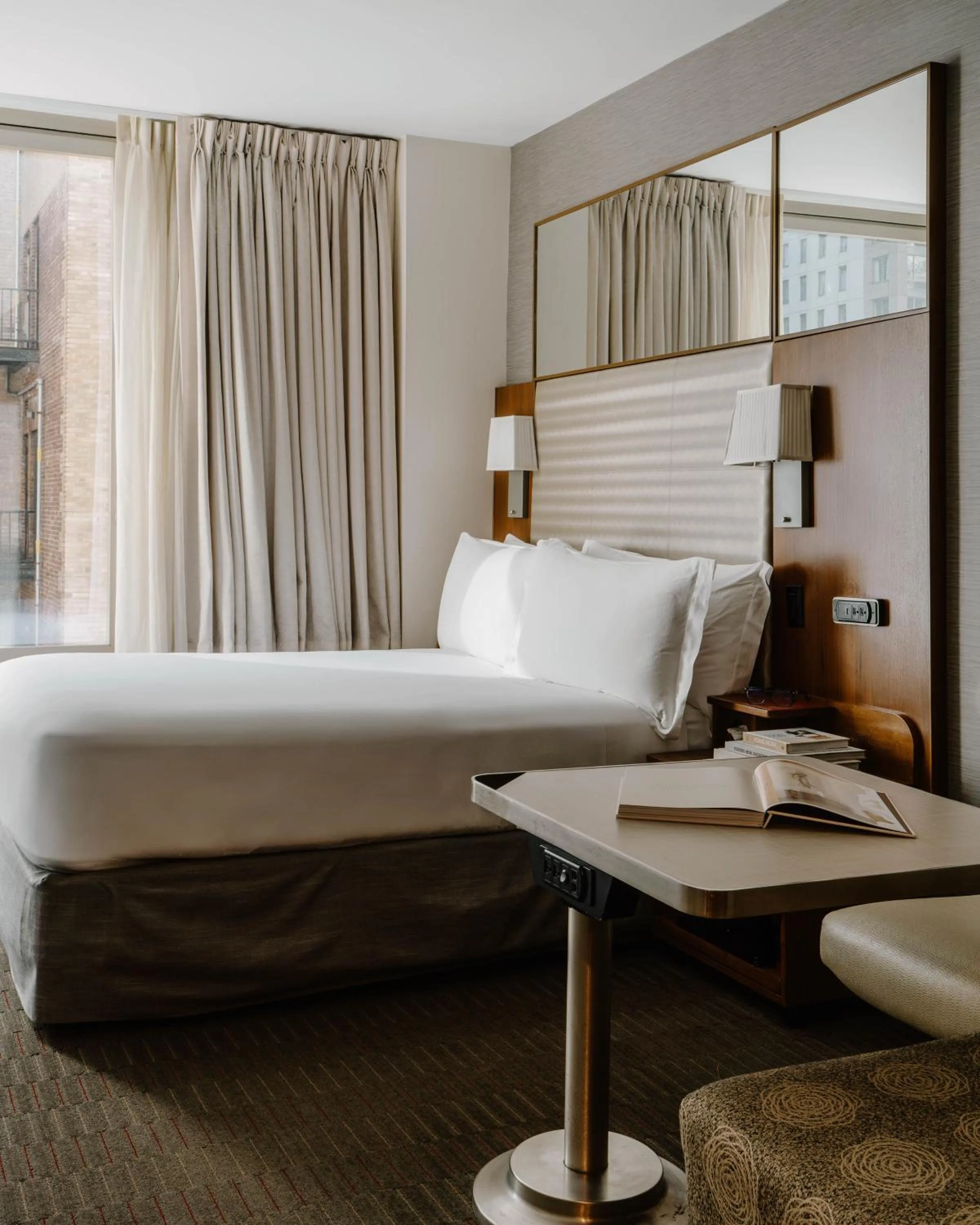 Bed in Club Quarters Hotel Grand Central, New York