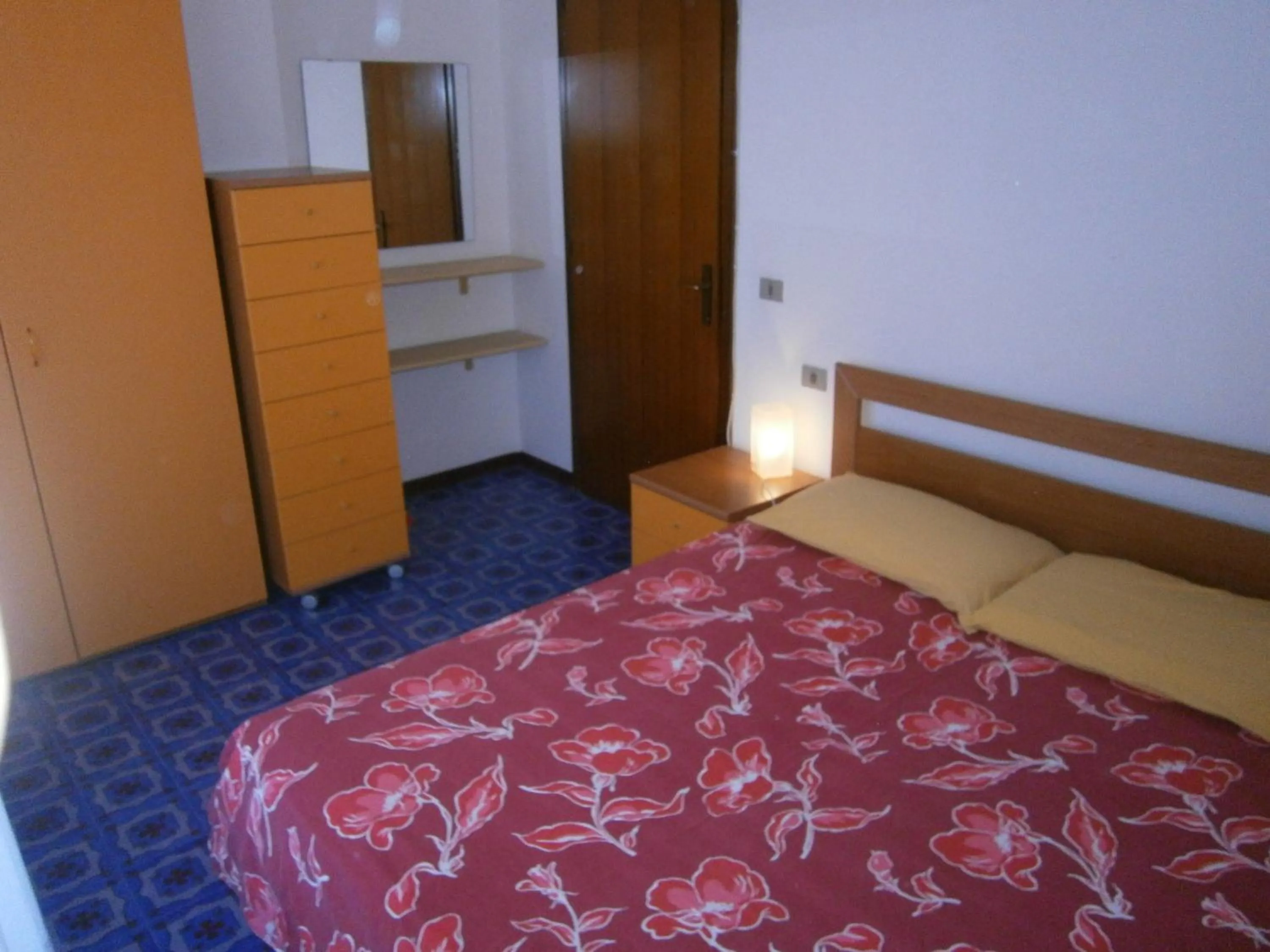 Bedroom, Bed in Condominio Commerciale