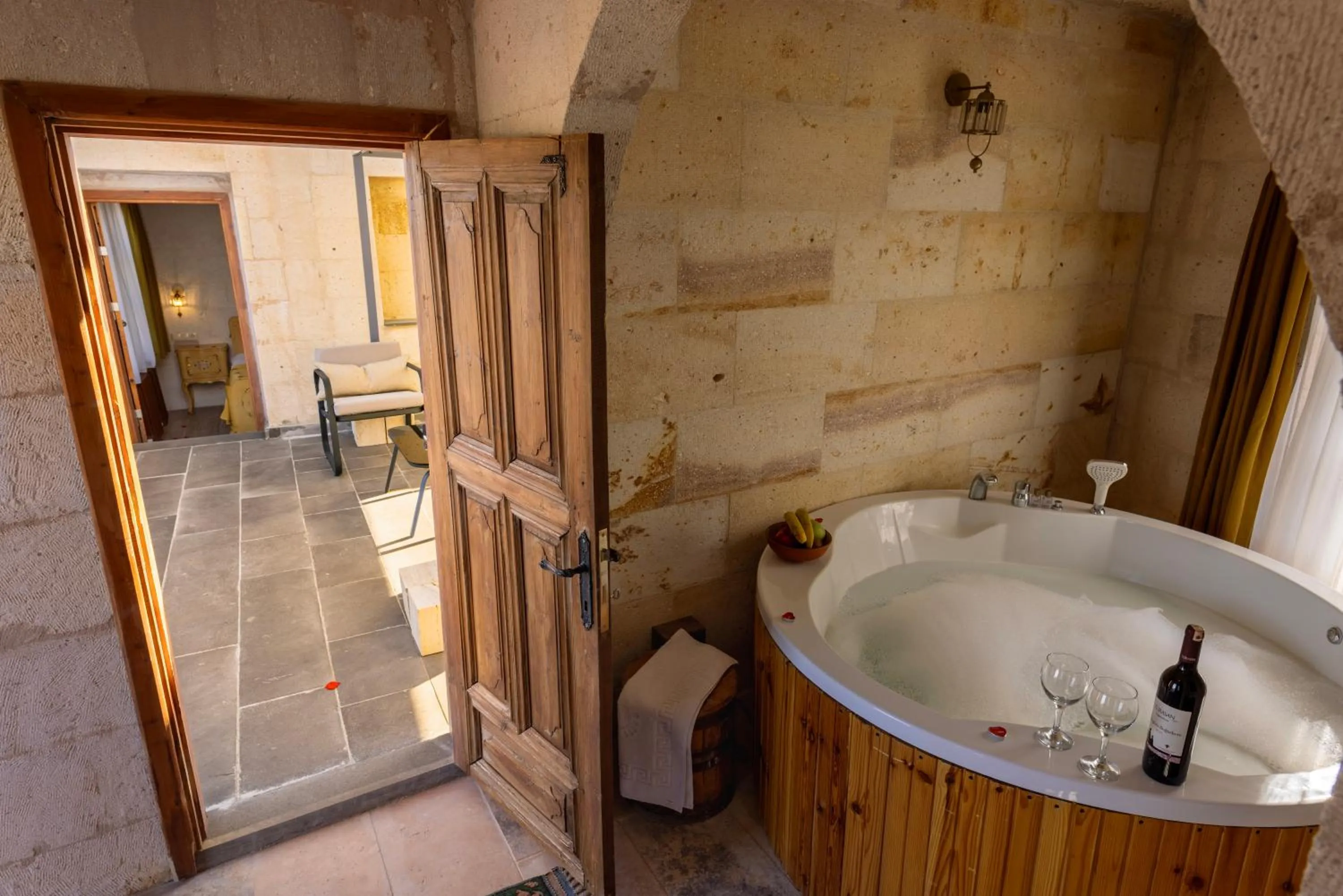 Hot Tub in Cappadocia Eagle Cave Inn