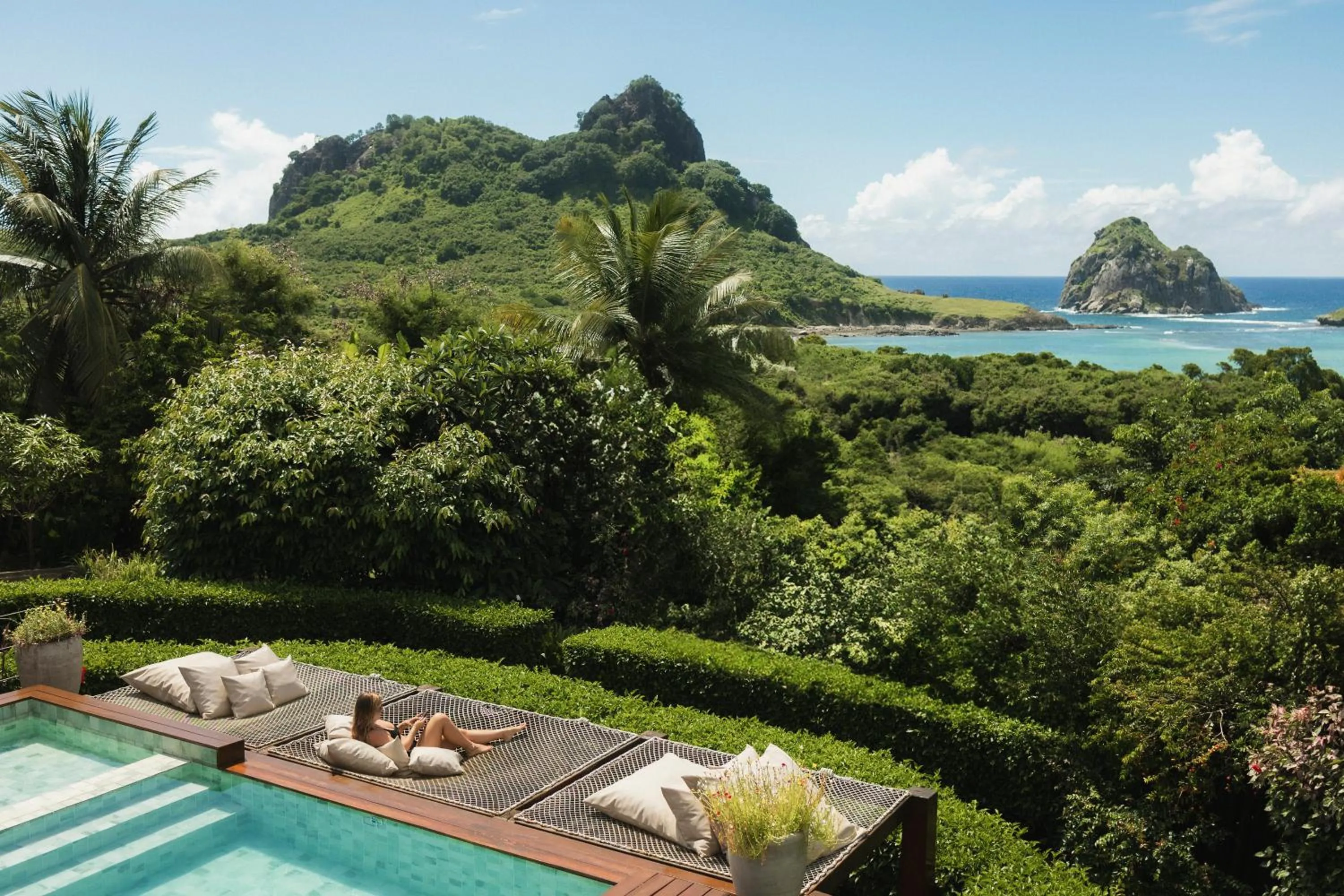Pool view in Pousada Maravilha