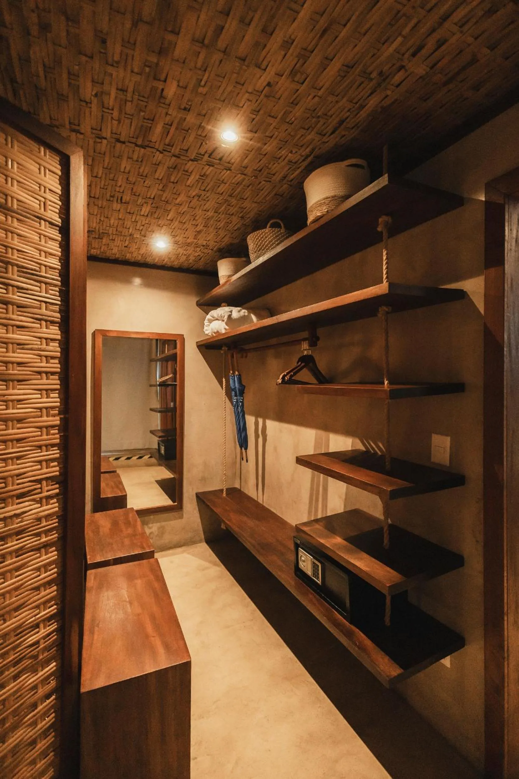 wardrobe in Pousada Maravilha