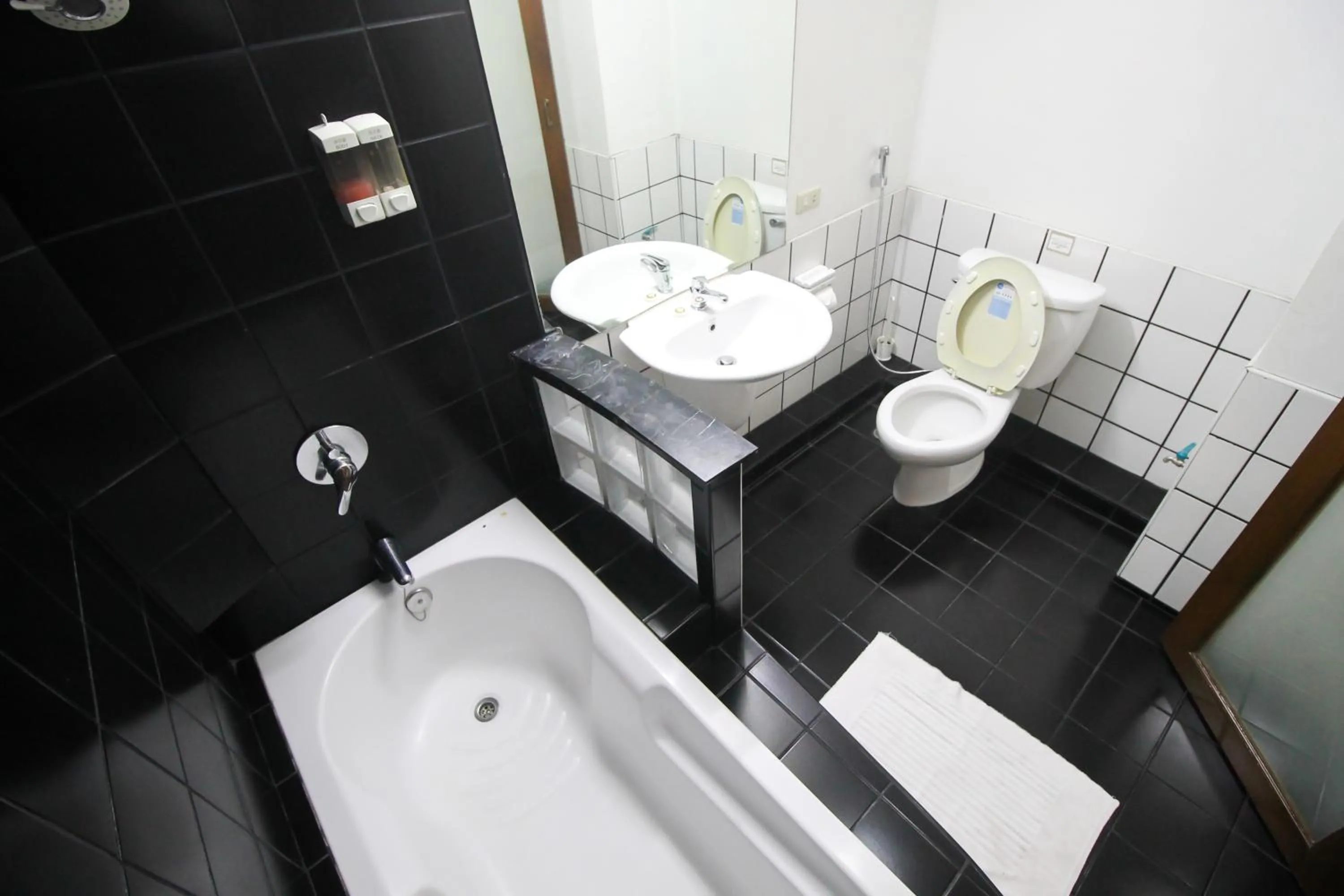 Sourire at Rattanakosin Island Hotel