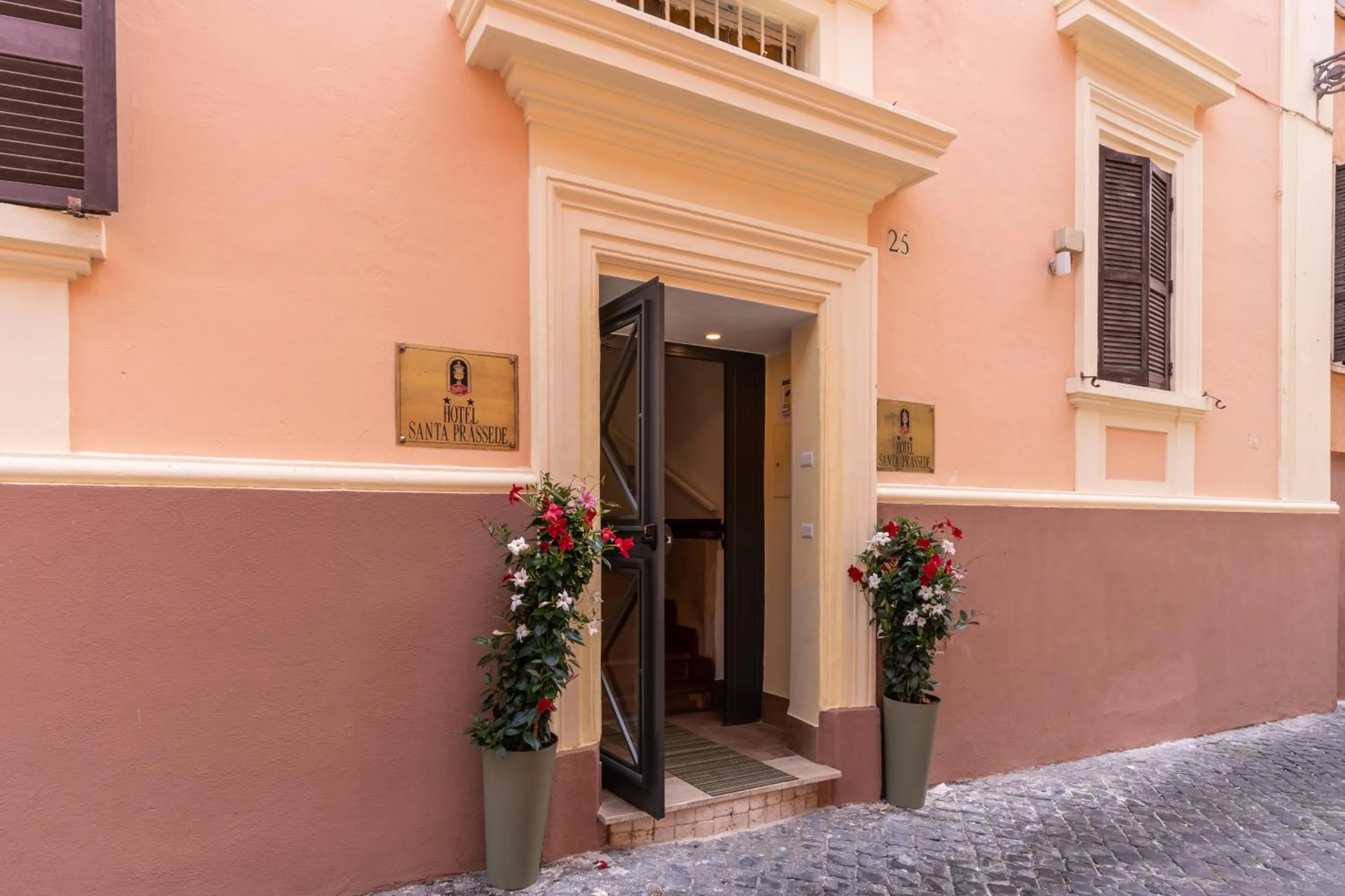 Property building in Hotel Santa Prassede