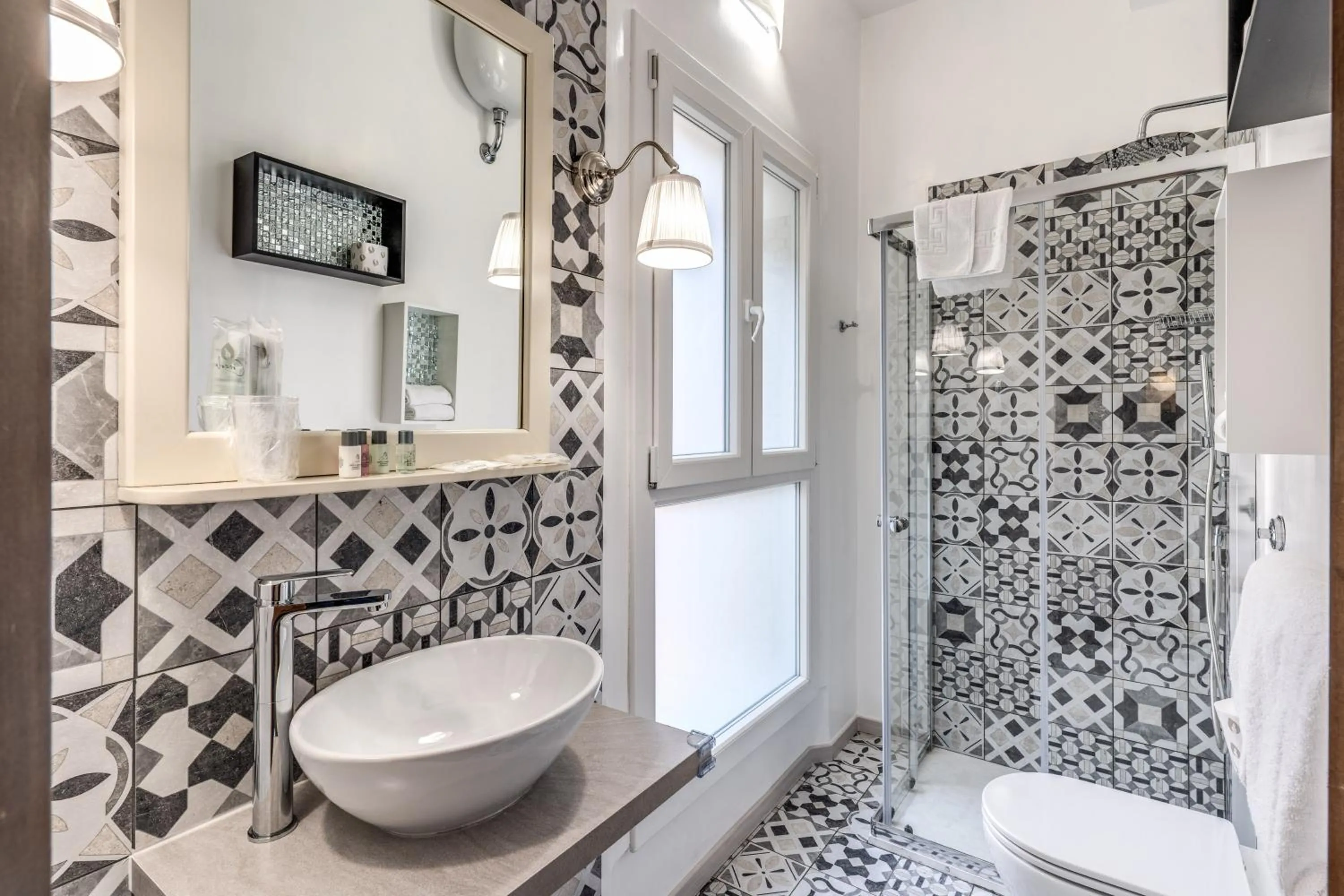 Shower in Hotel Santa Prassede