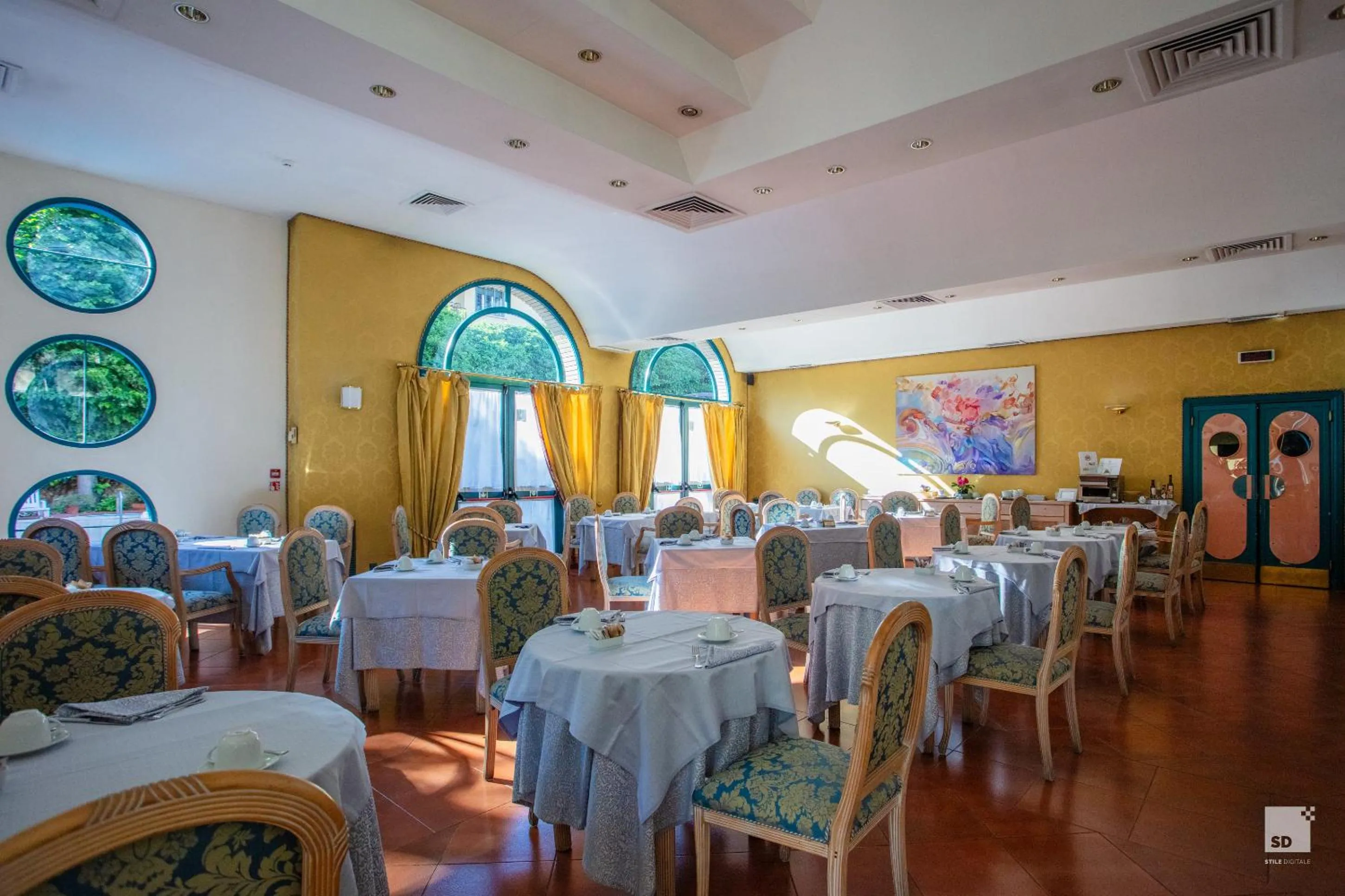 Breakfast in Aldrovandi Residence City Suites