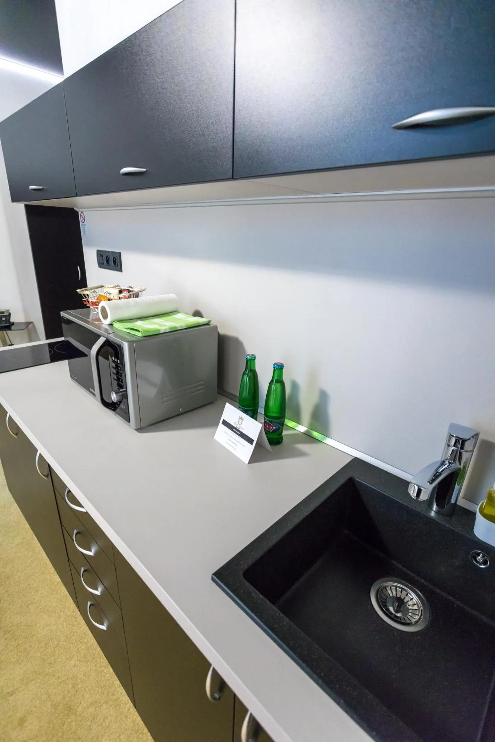 Kitchen or kitchenette in Apart Hotel GOLDEN apartments