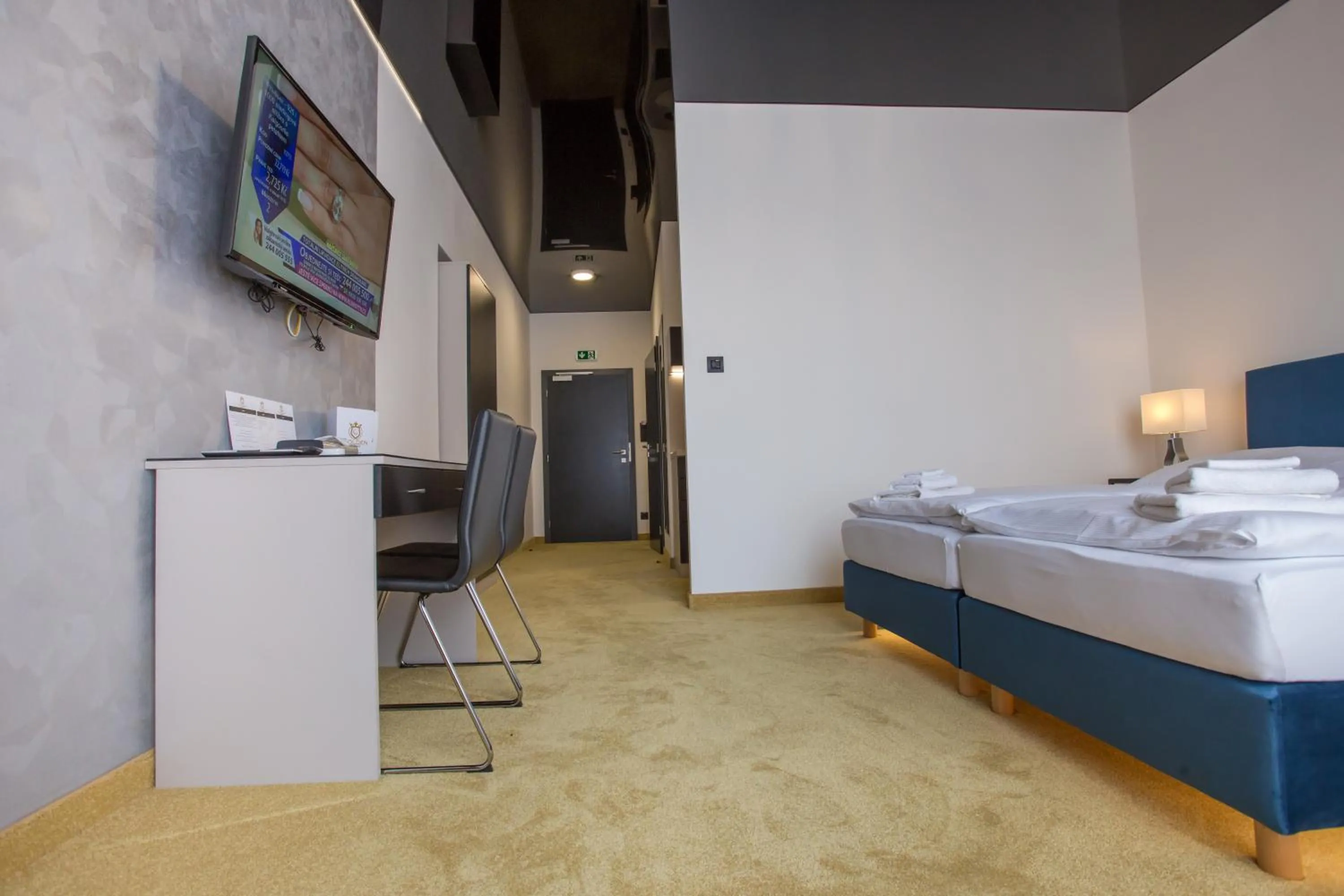 Photo of the whole room, Bed in Apart Hotel GOLDEN apartments