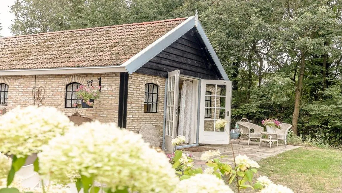 Property building in Bed & Breakfast de Appelaar